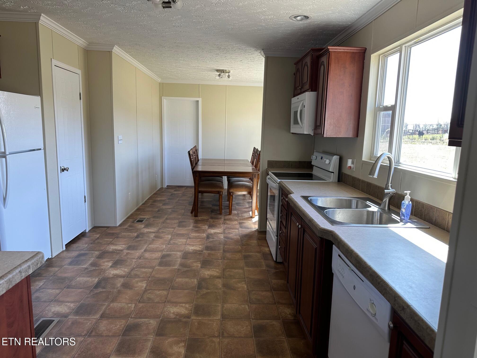 165 Tower Road Grandview TN 37337