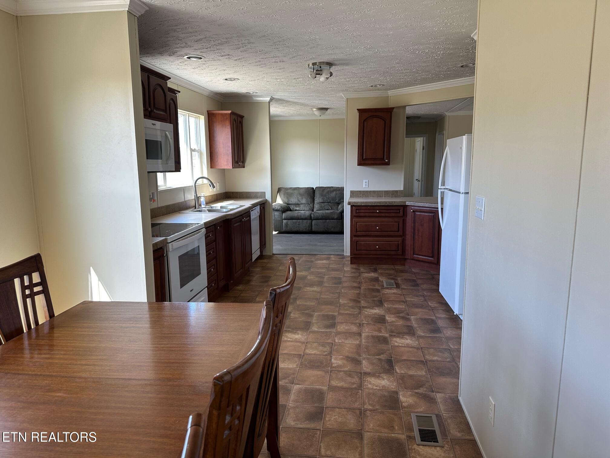 165 Tower Road Grandview TN 37337