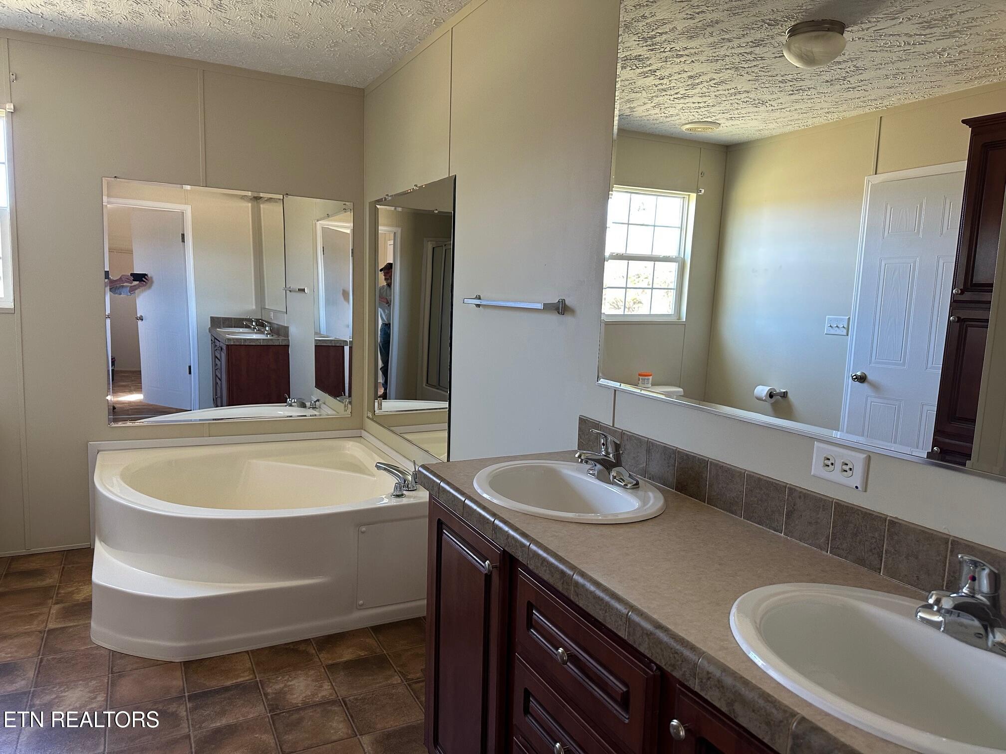 165 Tower Road Grandview TN 37337