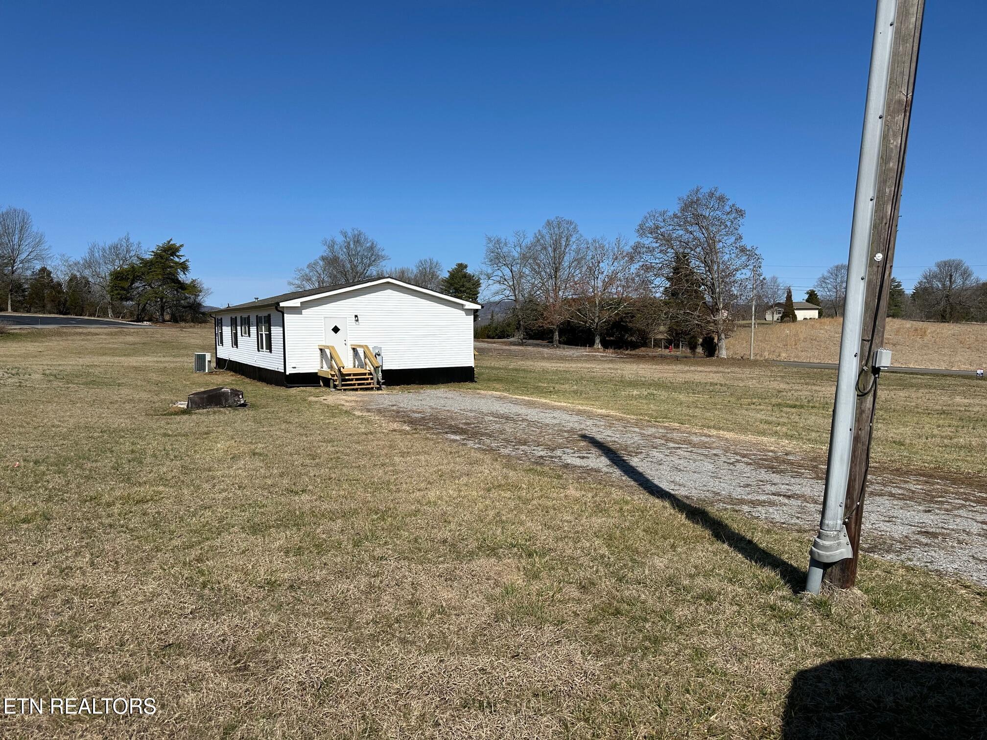 165 Tower Road Grandview TN 37337