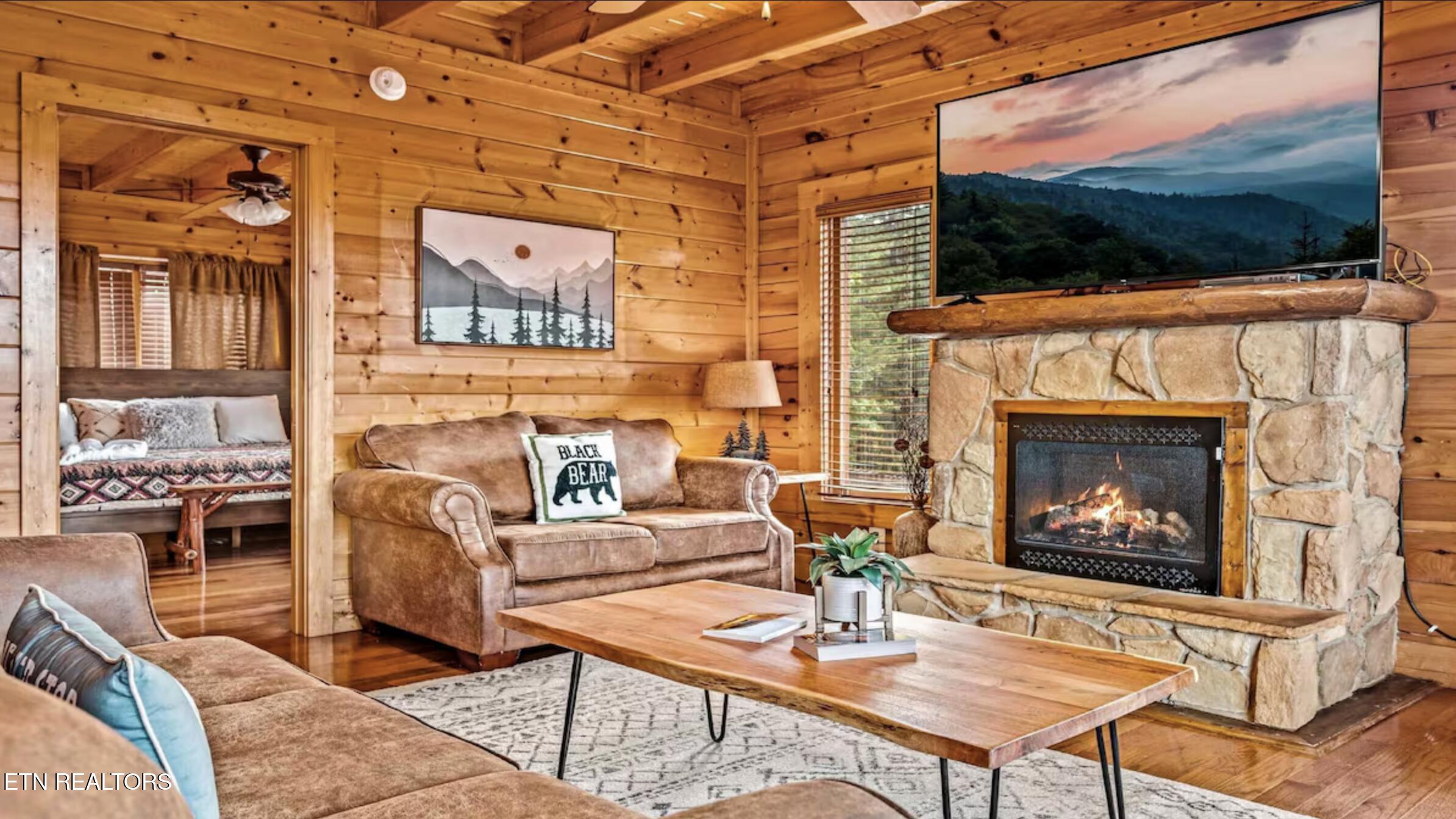 749 Chickasaw Gap Way Pigeon Forge TN 37863