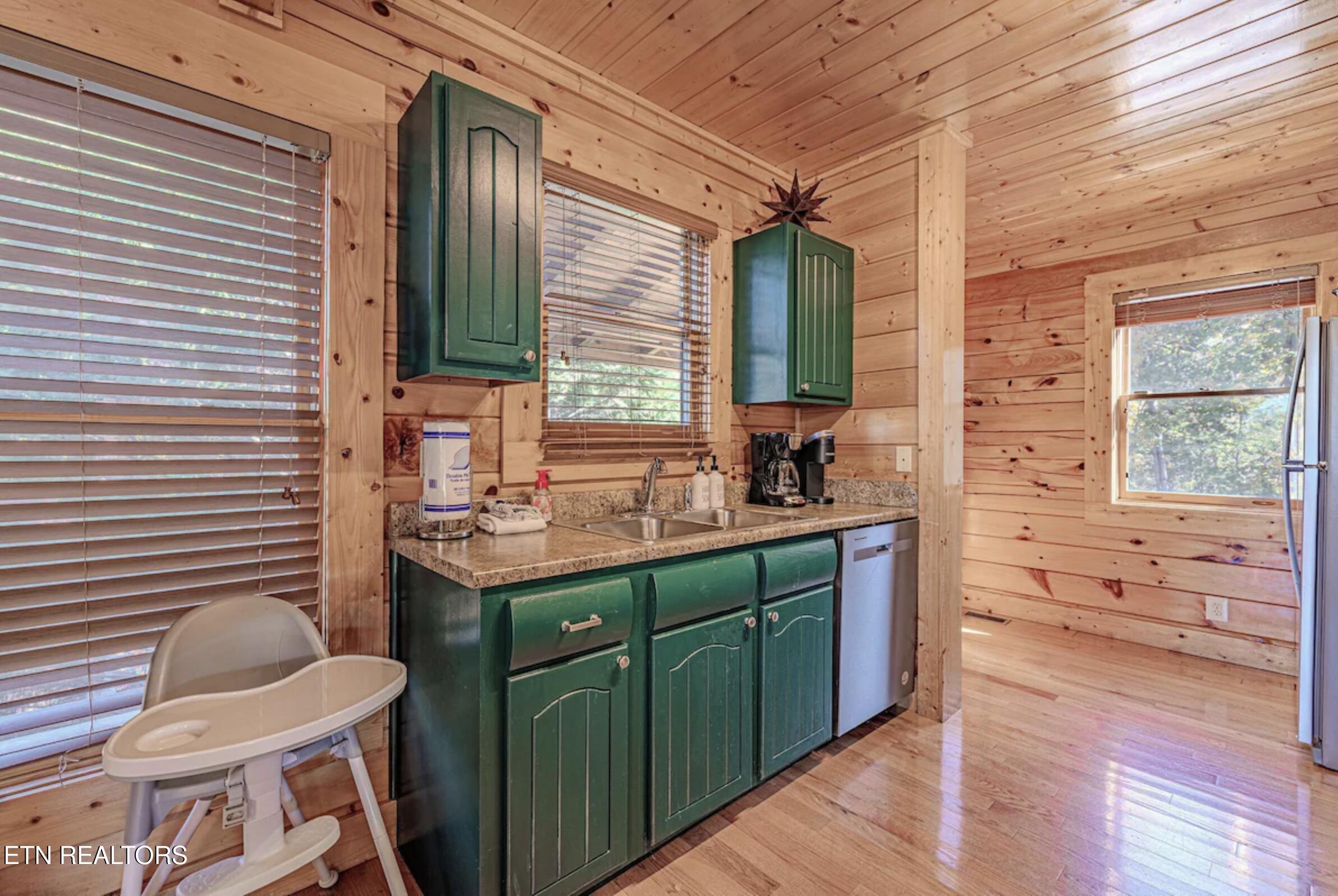 749 Chickasaw Gap Way Pigeon Forge TN 37863