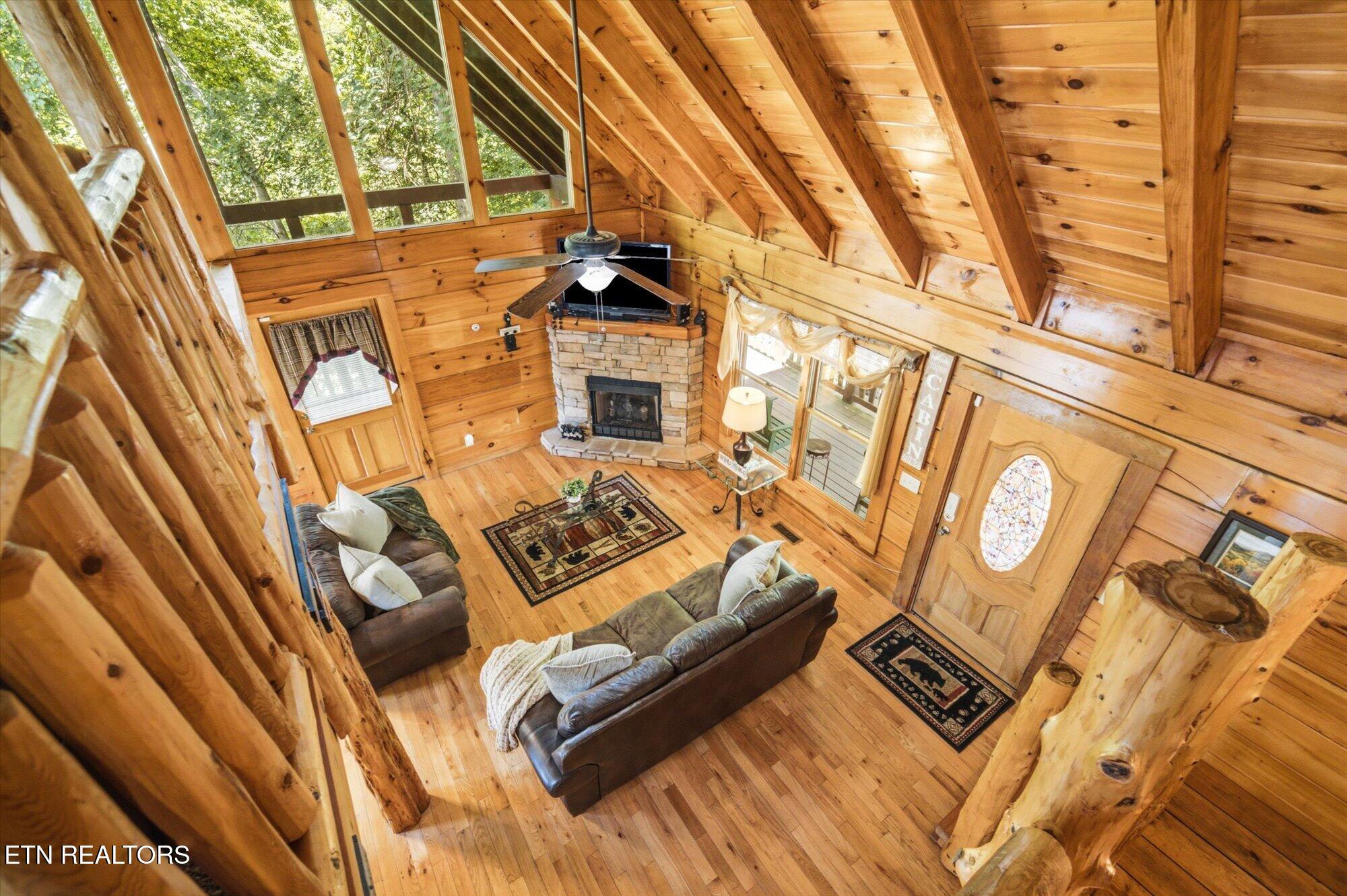 2606 Tree Tops Way Pigeon Forge TN 37863
