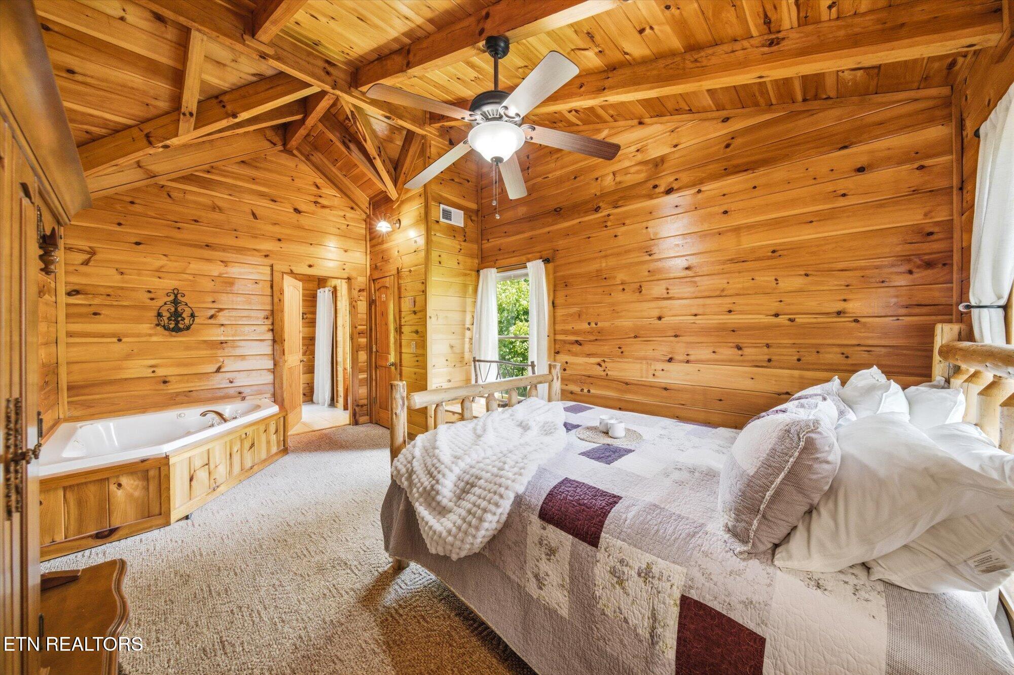 2606 Tree Tops Way Pigeon Forge TN 37863