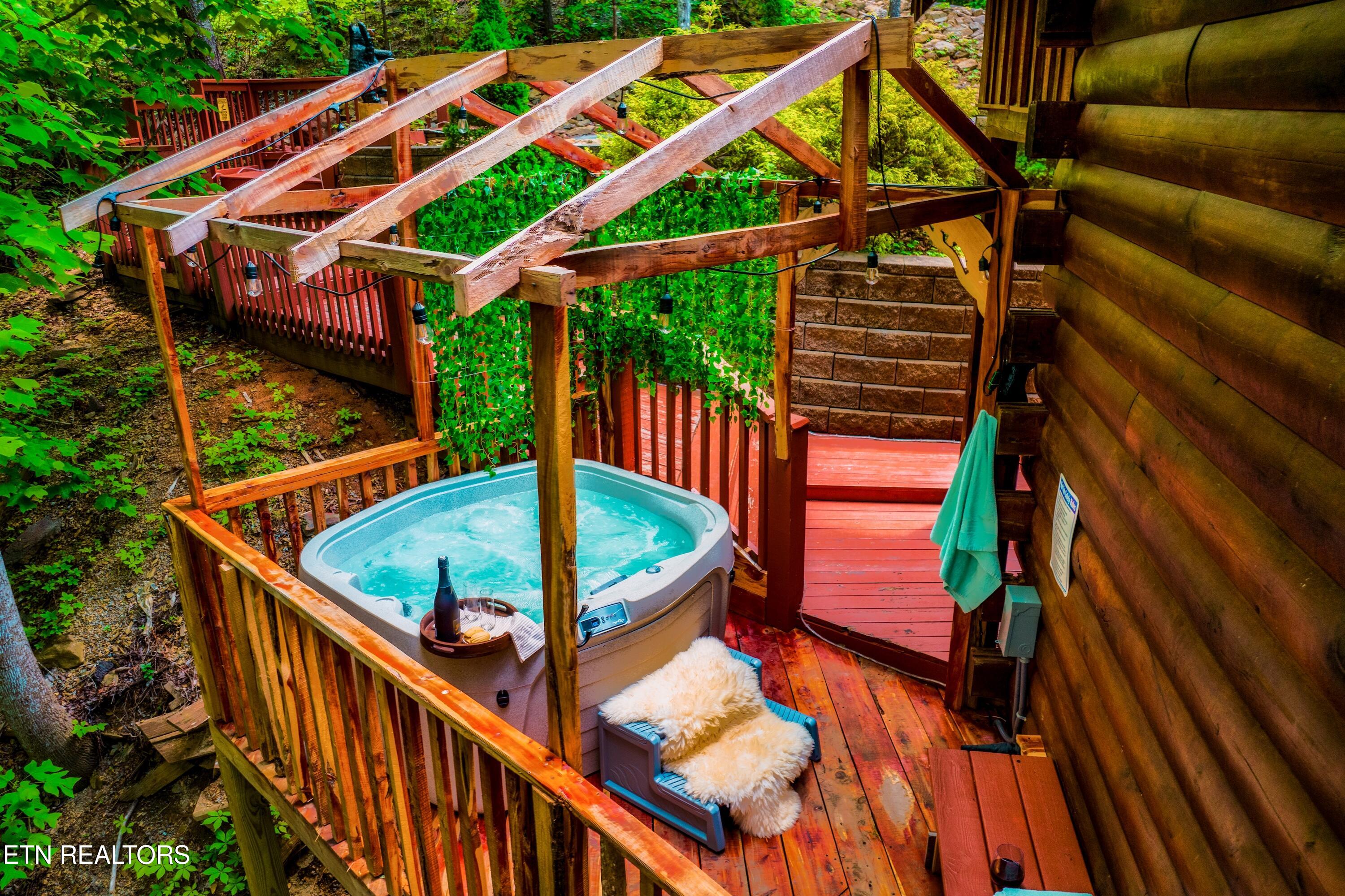 3049 Brothers Way Sevierville TN 37862