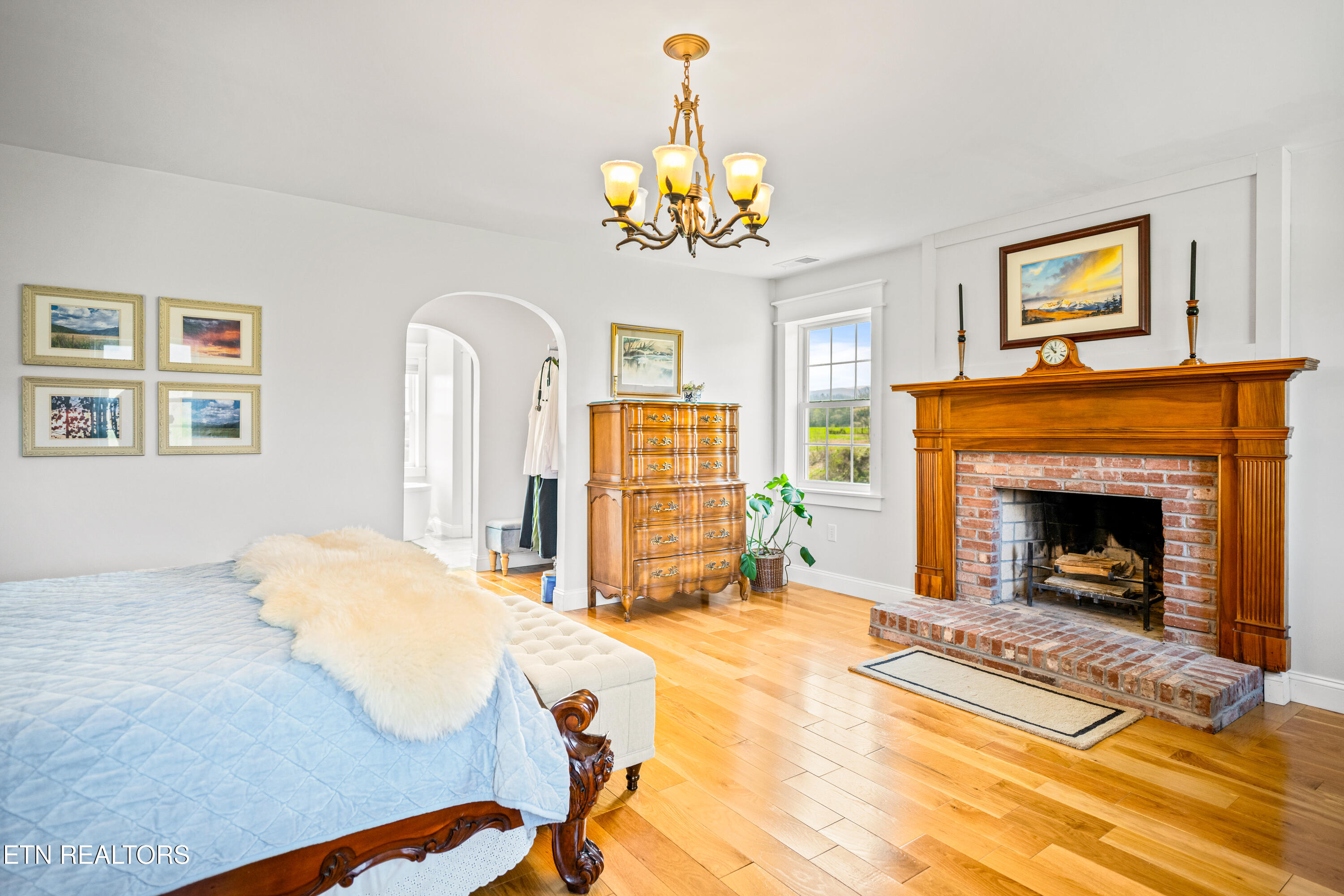 159 Canary Lane Speedwell TN 37870