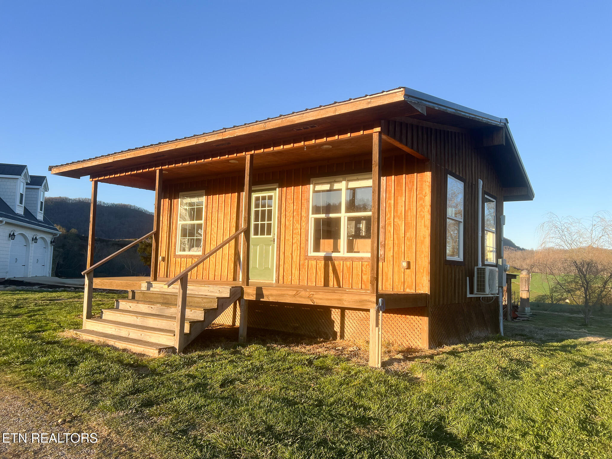 159 Canary Lane Speedwell TN 37870