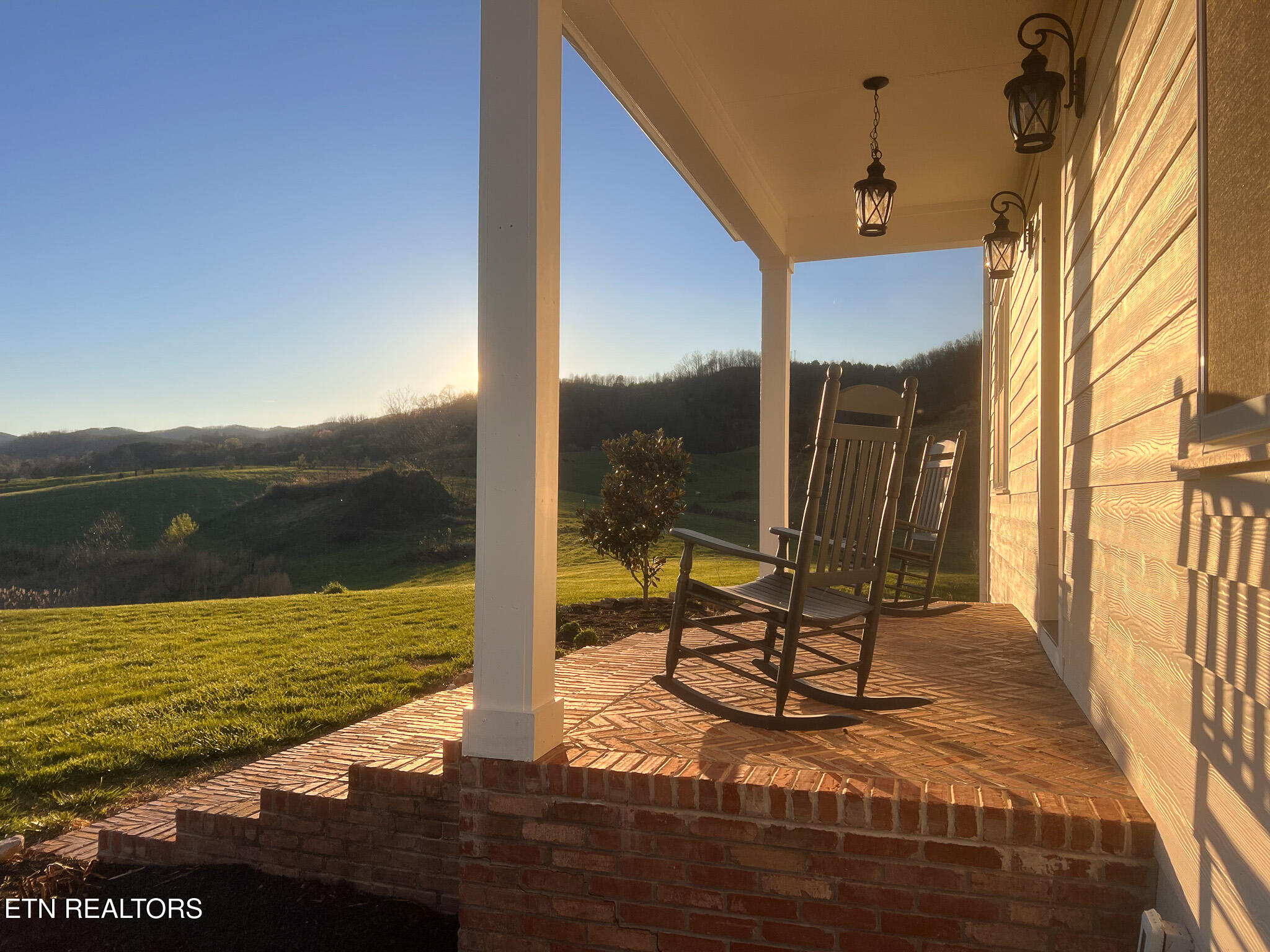 159 Canary Lane Speedwell TN 37870