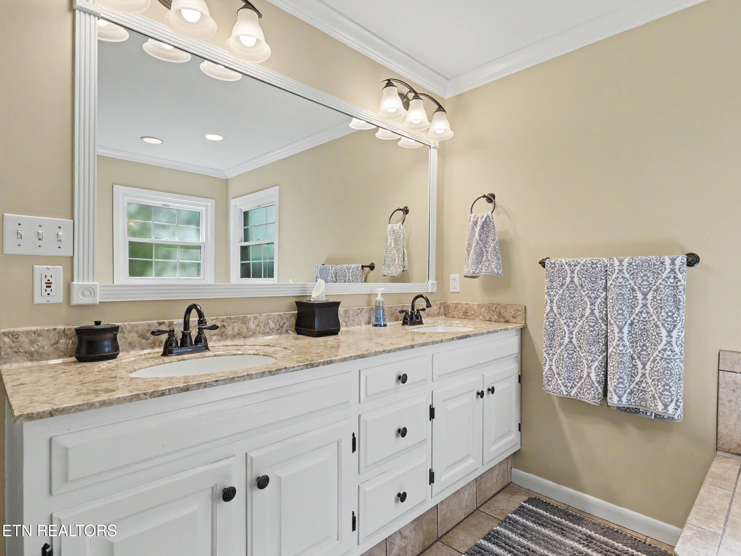 818 Somerset Drive Maryville TN 37803