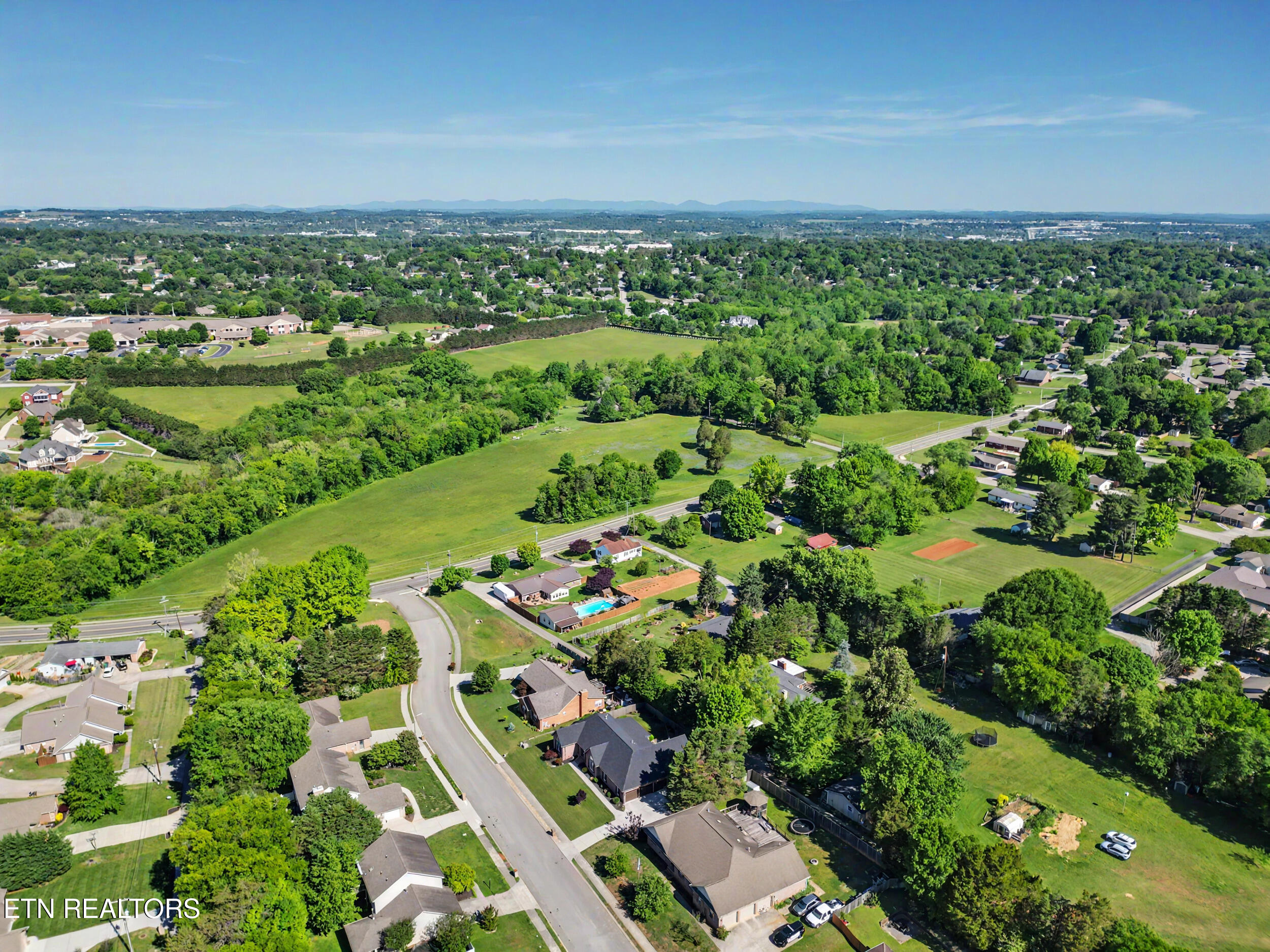 818 Somerset Drive Maryville TN 37803