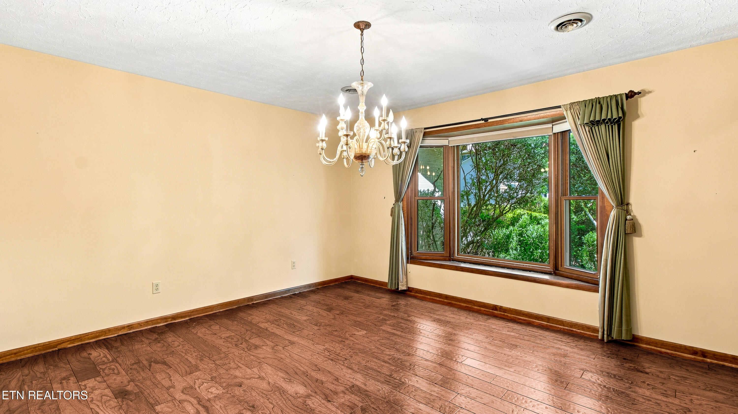 123 Garnet Lane Oak Ridge TN 37830