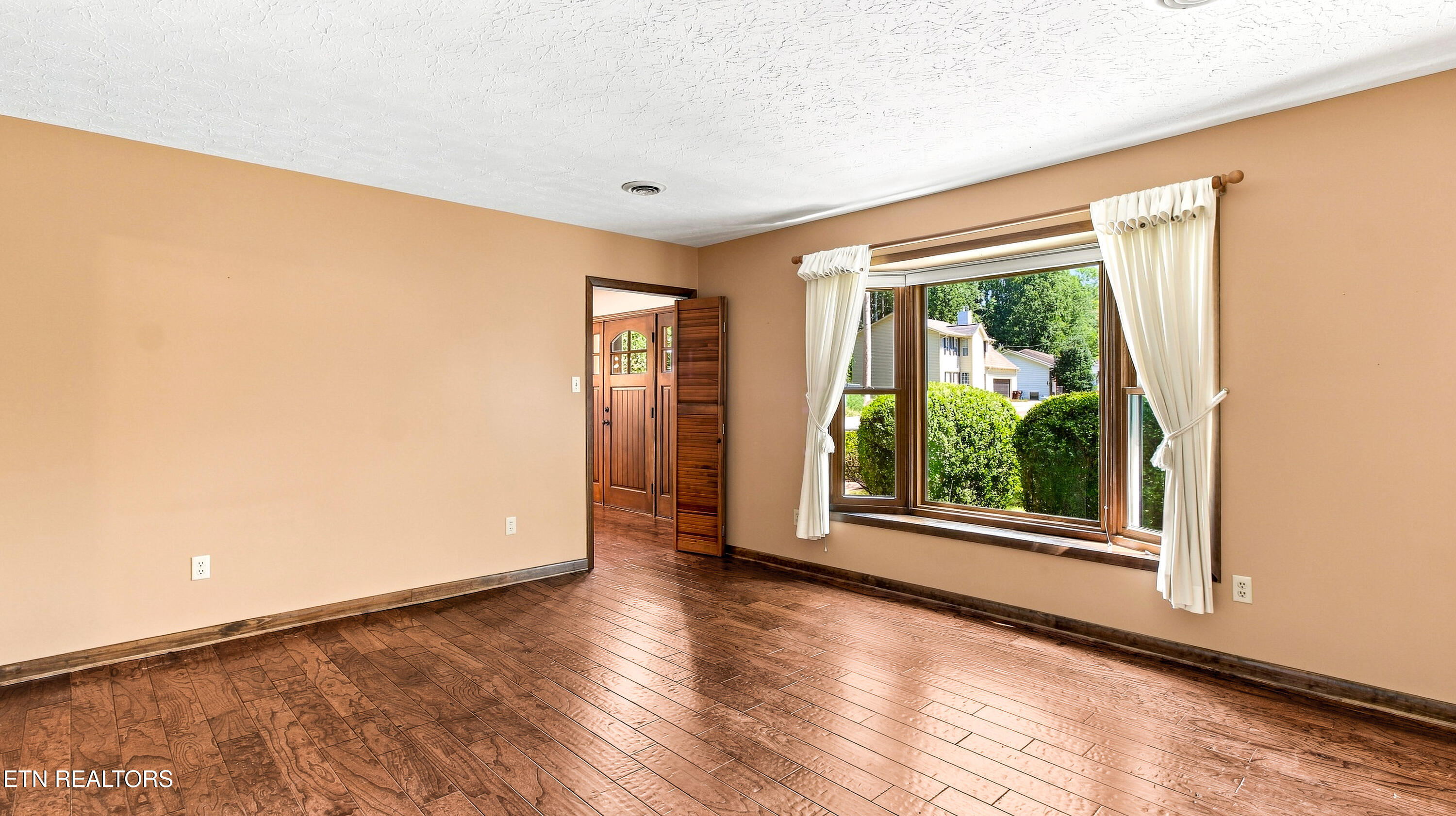 123 Garnet Lane Oak Ridge TN 37830