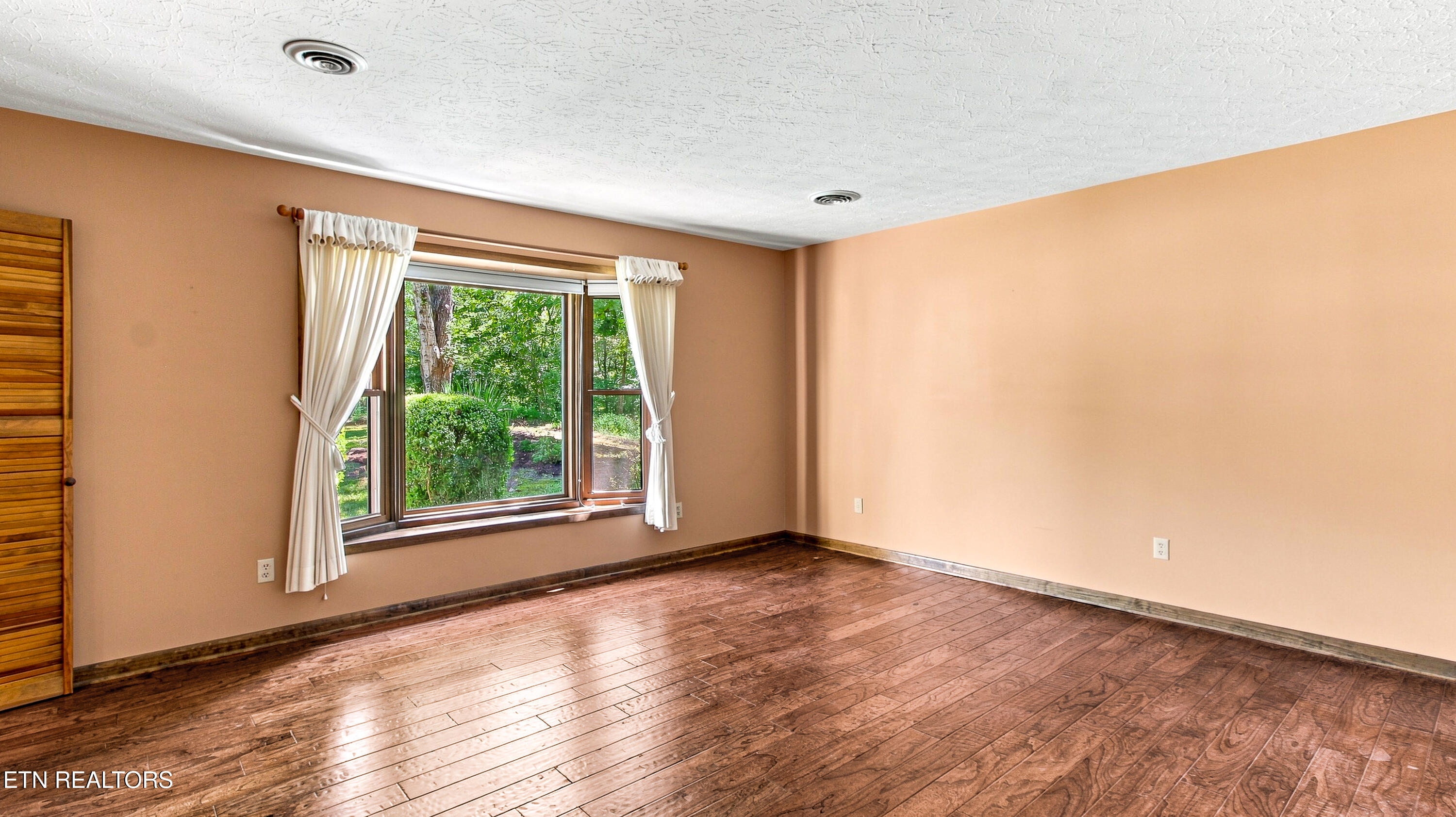 123 Garnet Lane Oak Ridge TN 37830
