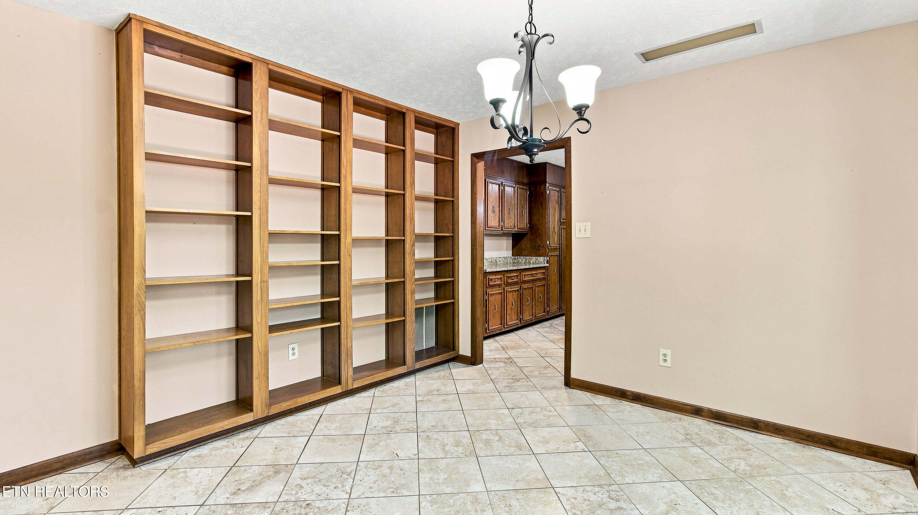 123 Garnet Lane Oak Ridge TN 37830