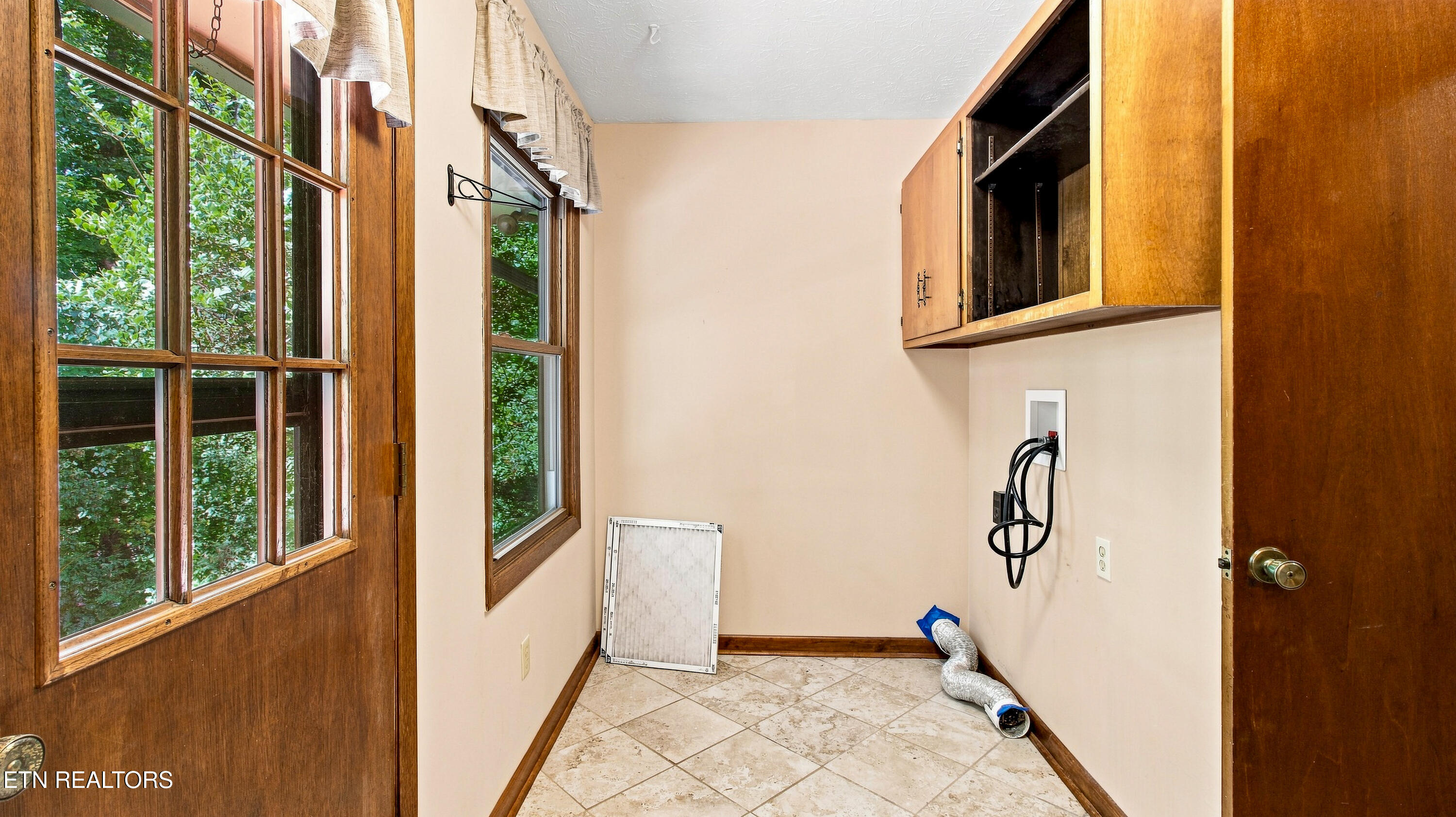 123 Garnet Lane Oak Ridge TN 37830
