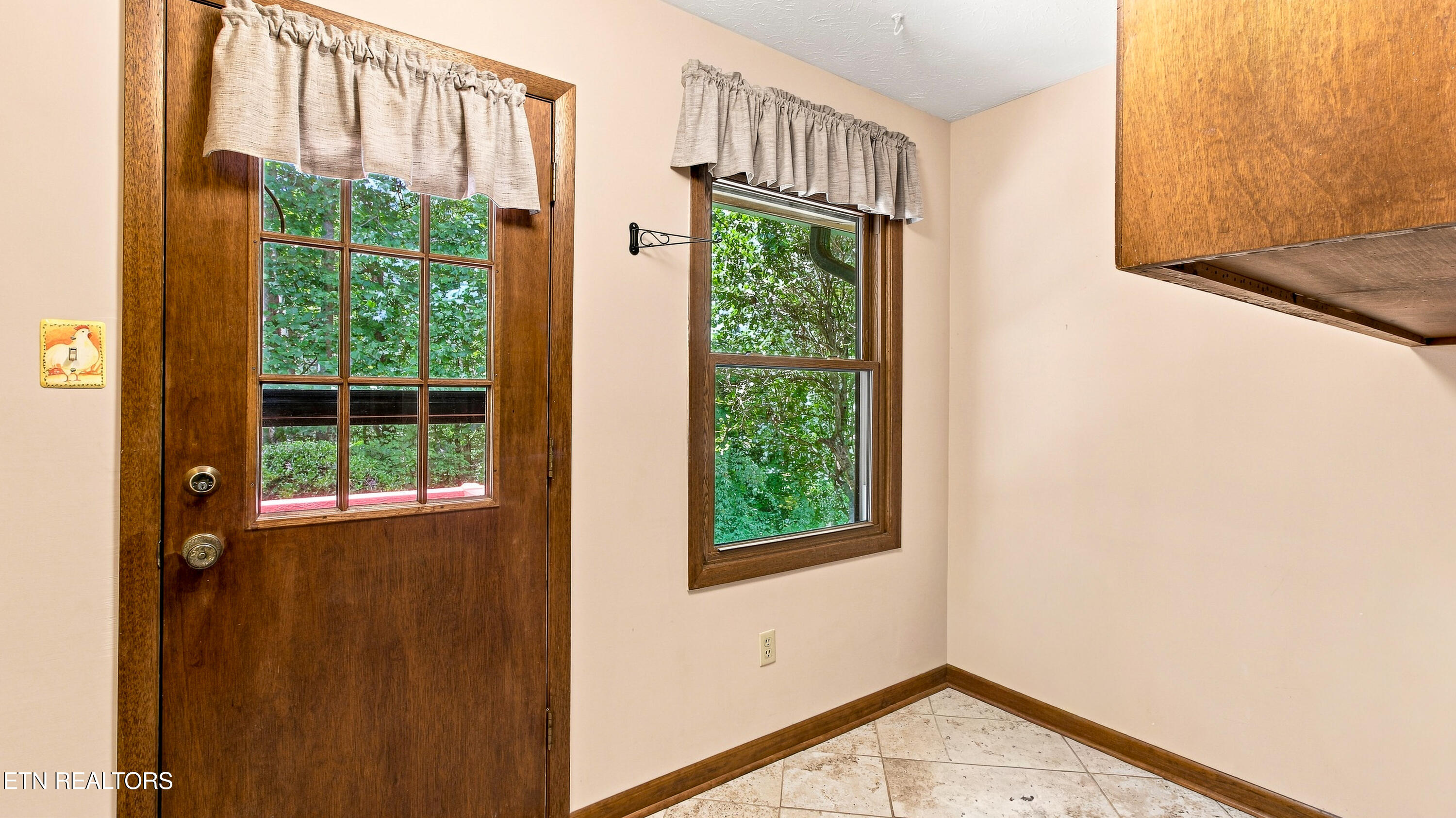 123 Garnet Lane Oak Ridge TN 37830