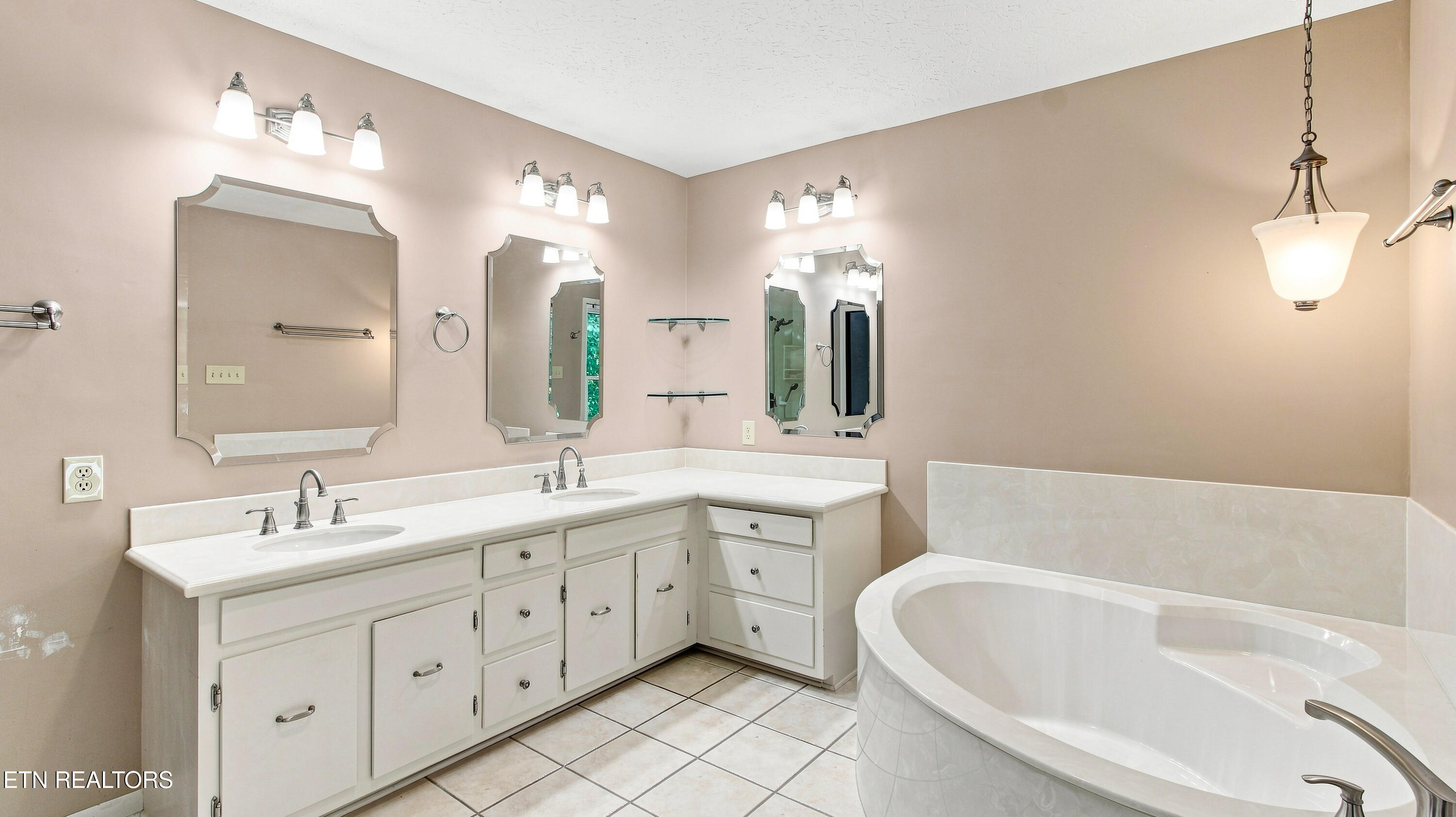 123 Garnet Lane Oak Ridge TN 37830