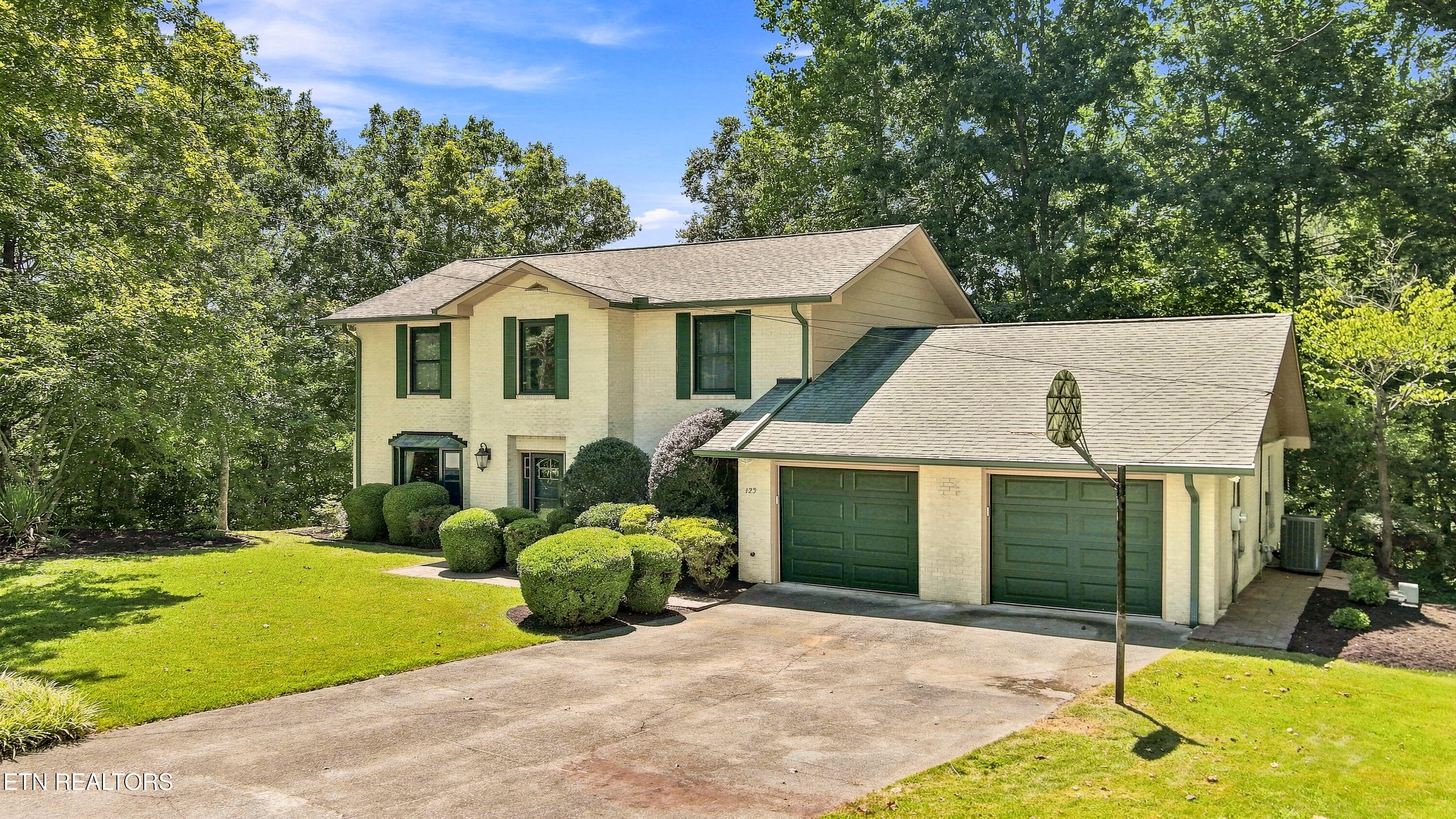 123 Garnet Lane Oak Ridge TN 37830