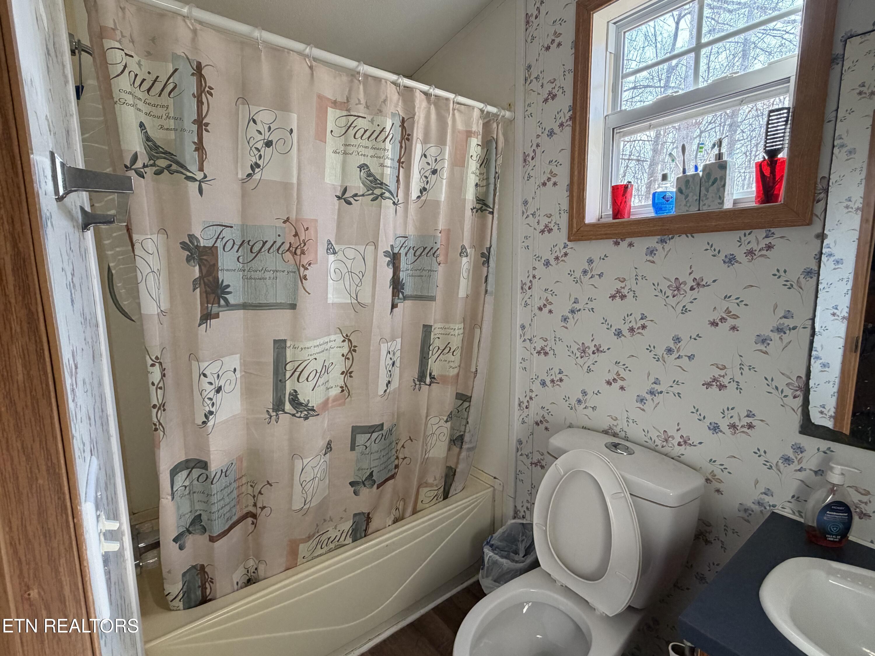 4021 Saponac Drive Crossville TN 38572