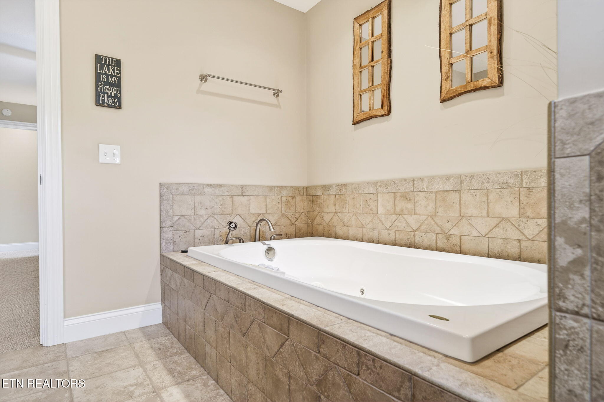 12 Edinburgh Terrace Fairfield Glade TN 38558