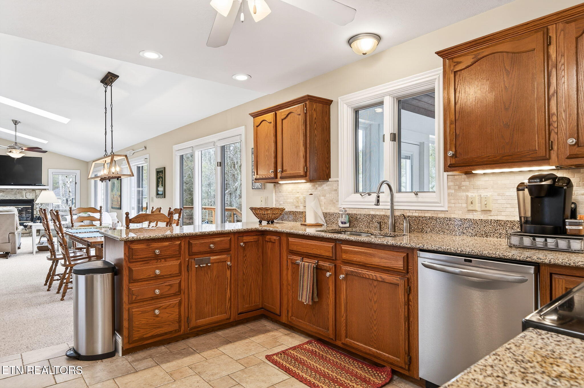12 Edinburgh Terrace Fairfield Glade TN 38558
