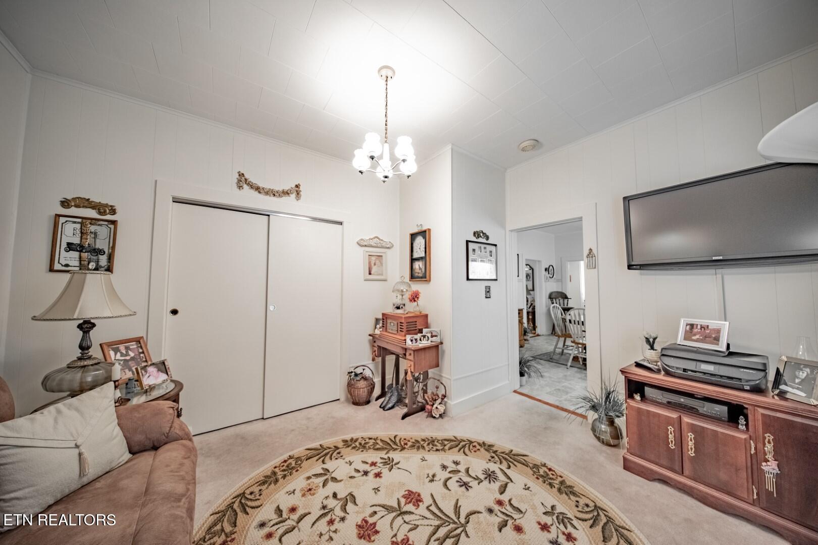 631 6th Street Newport TN 37821