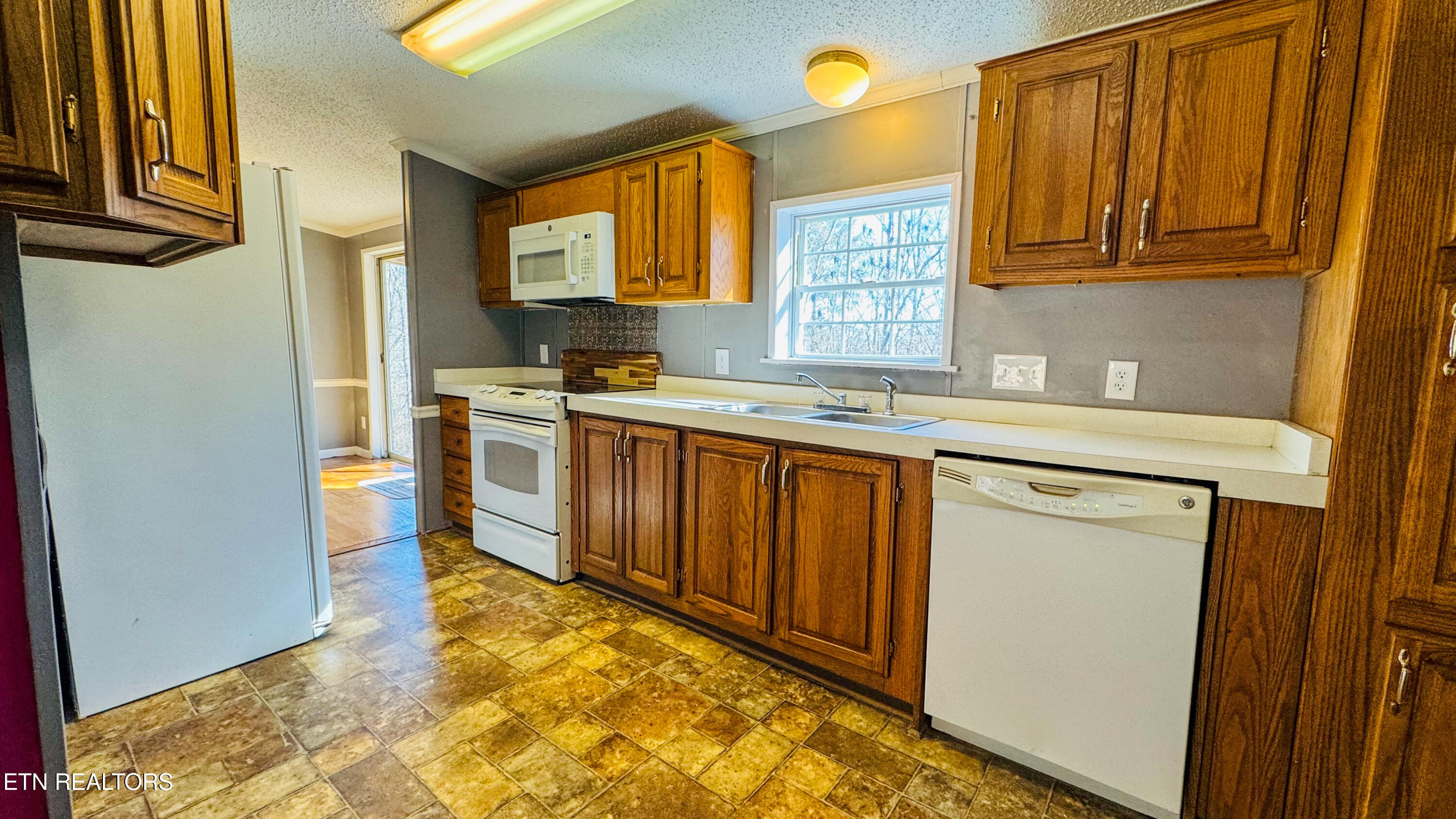 135 Harold Brooks Lane Oneida TN 37841