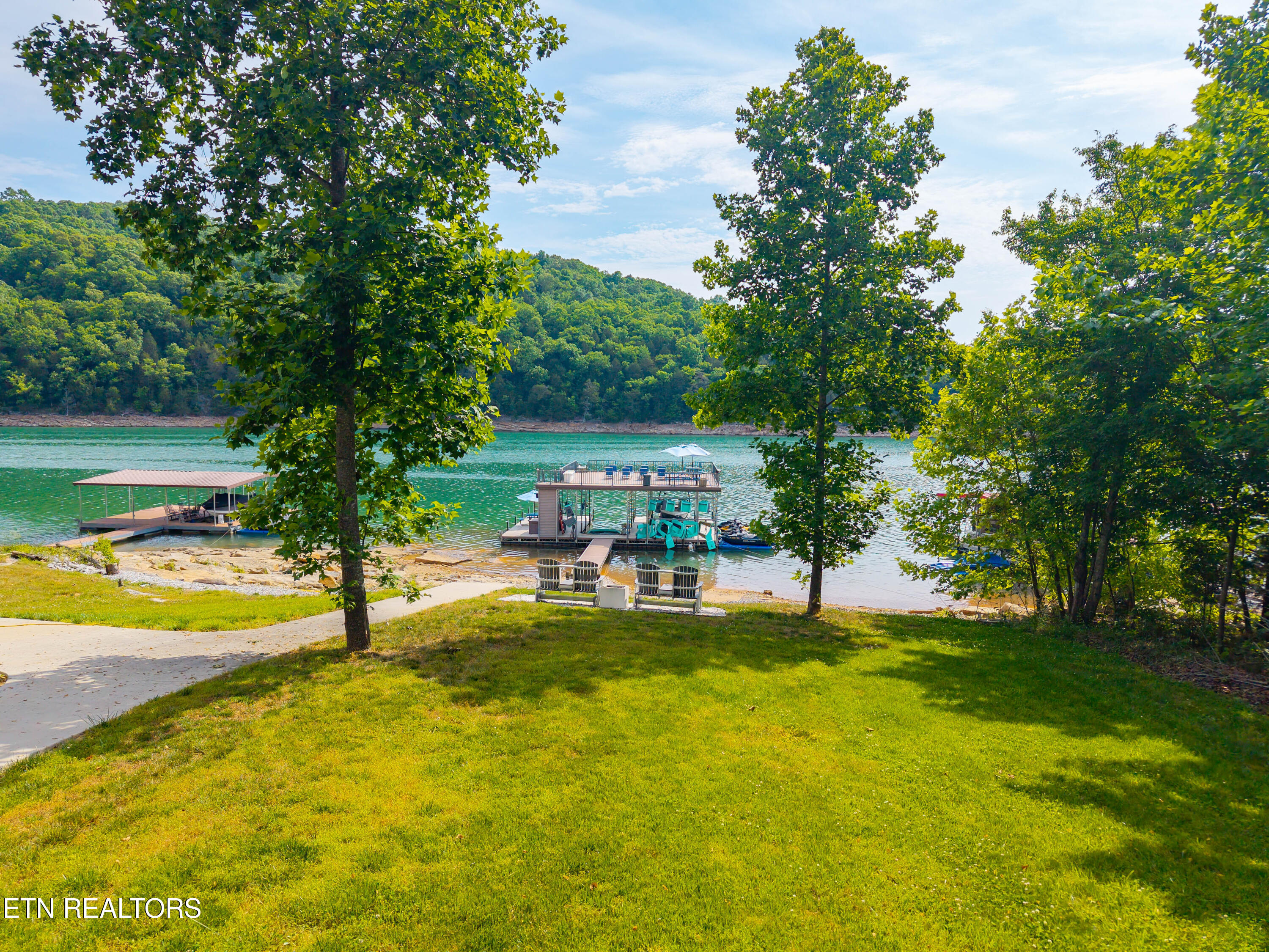 597 E Norris Point Road Lafollette TN 37766