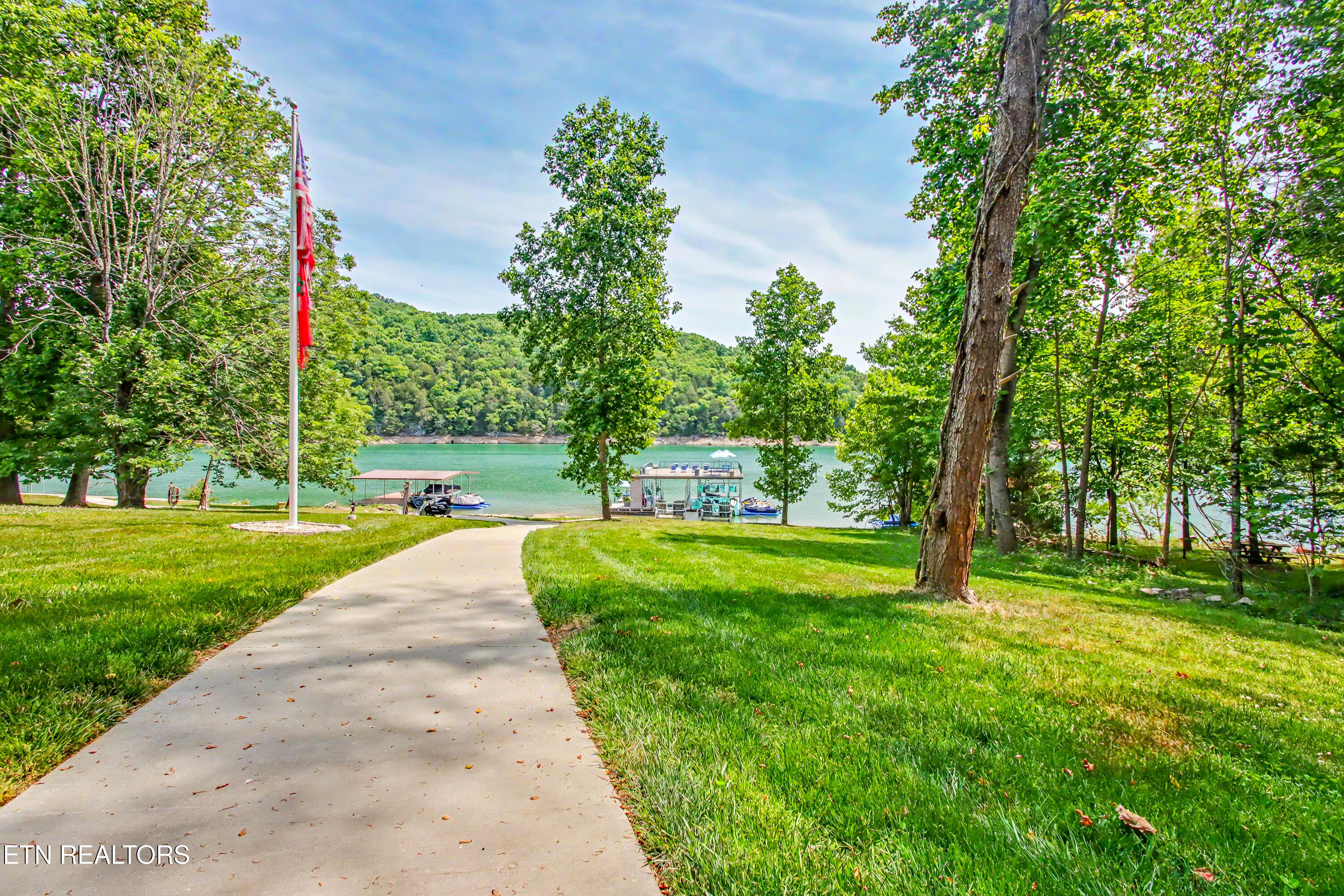 597 E Norris Point Road Lafollette TN 37766