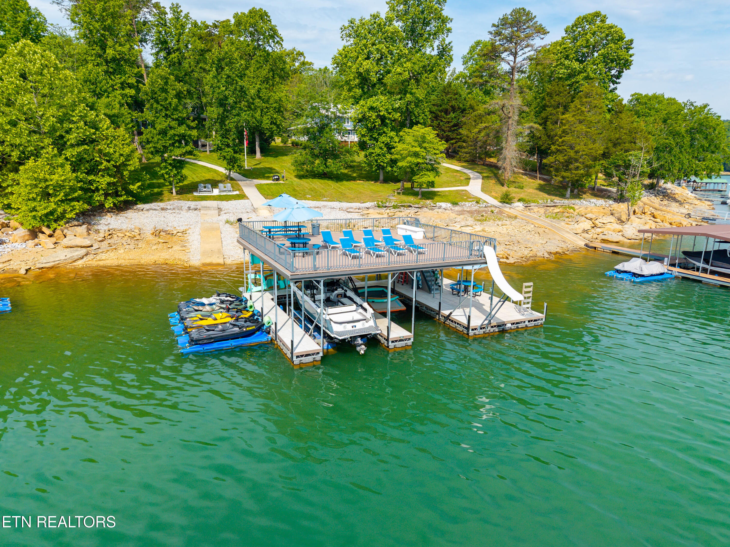 597 E Norris Point Road Lafollette TN 37766