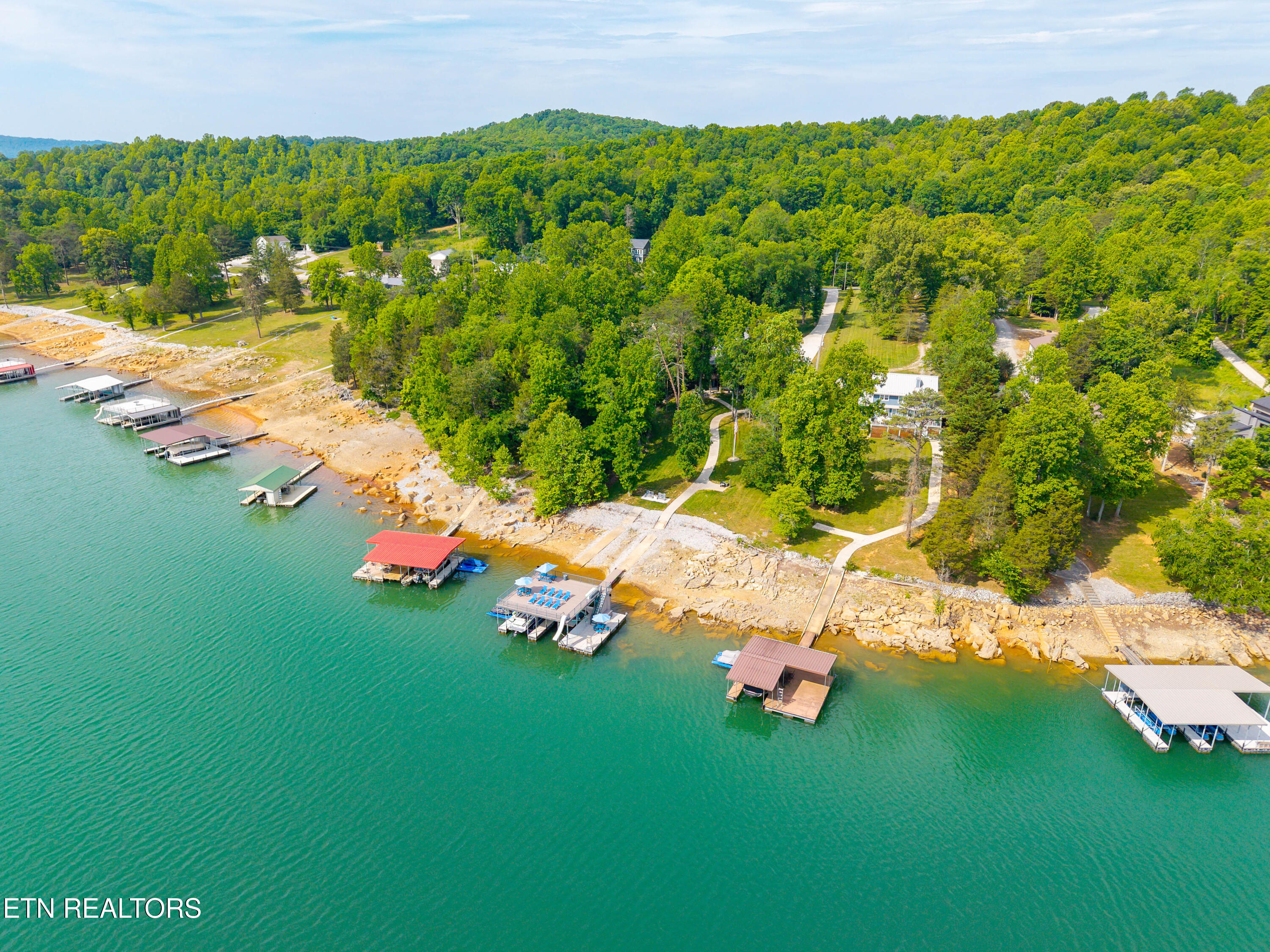 597 E Norris Point Road Lafollette TN 37766