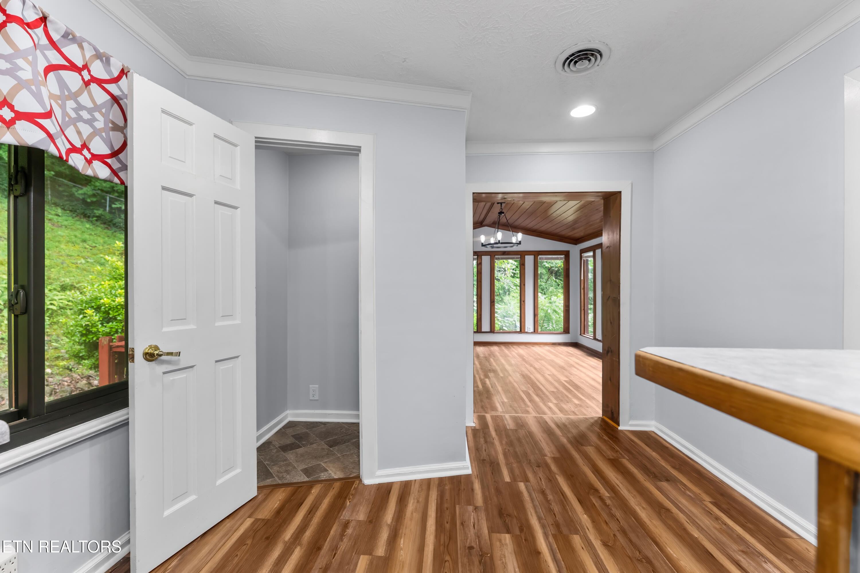 2618,2528 Shaler Lane Knoxville TN 37920