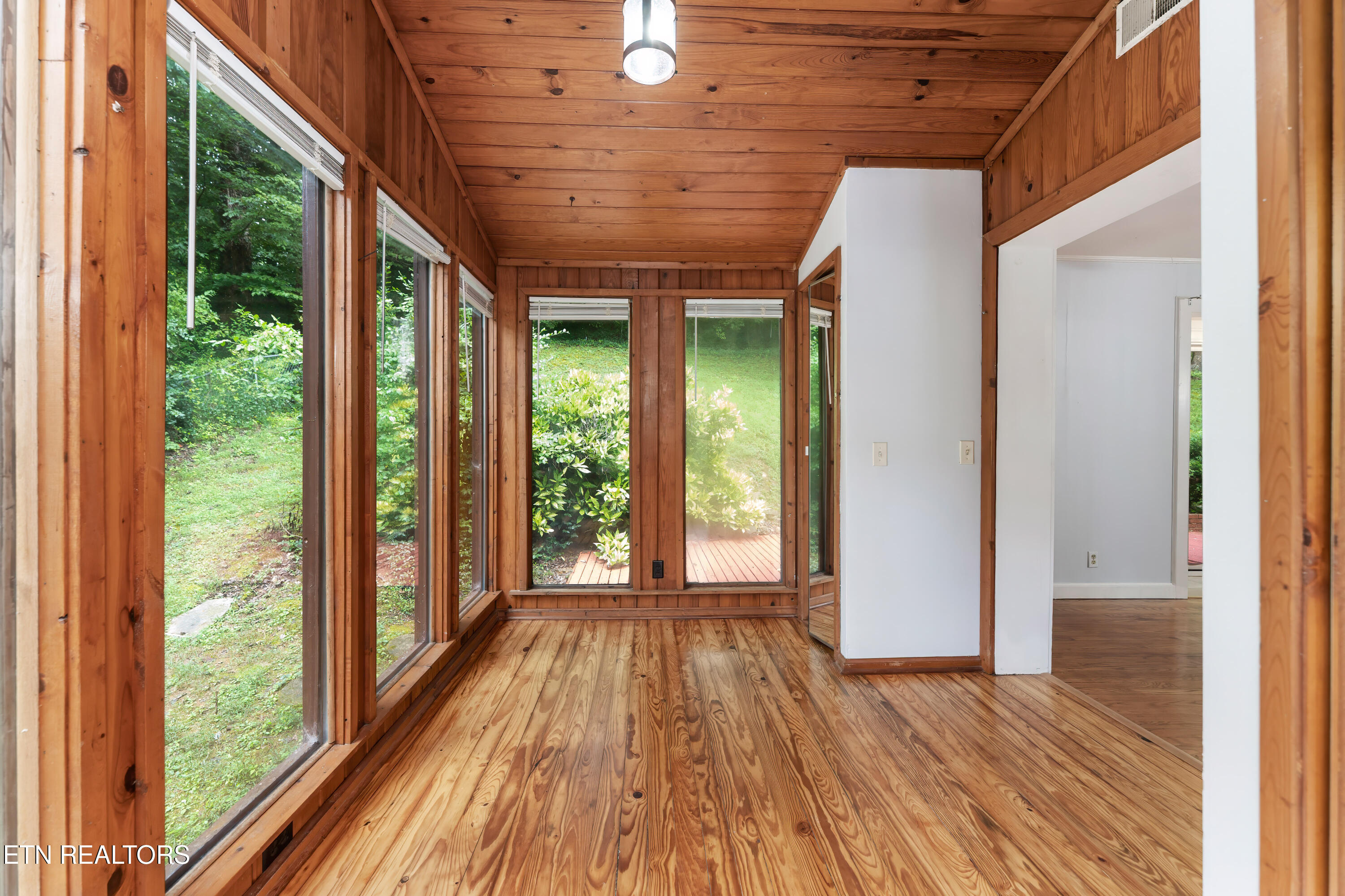 2618,2528 Shaler Lane Knoxville TN 37920