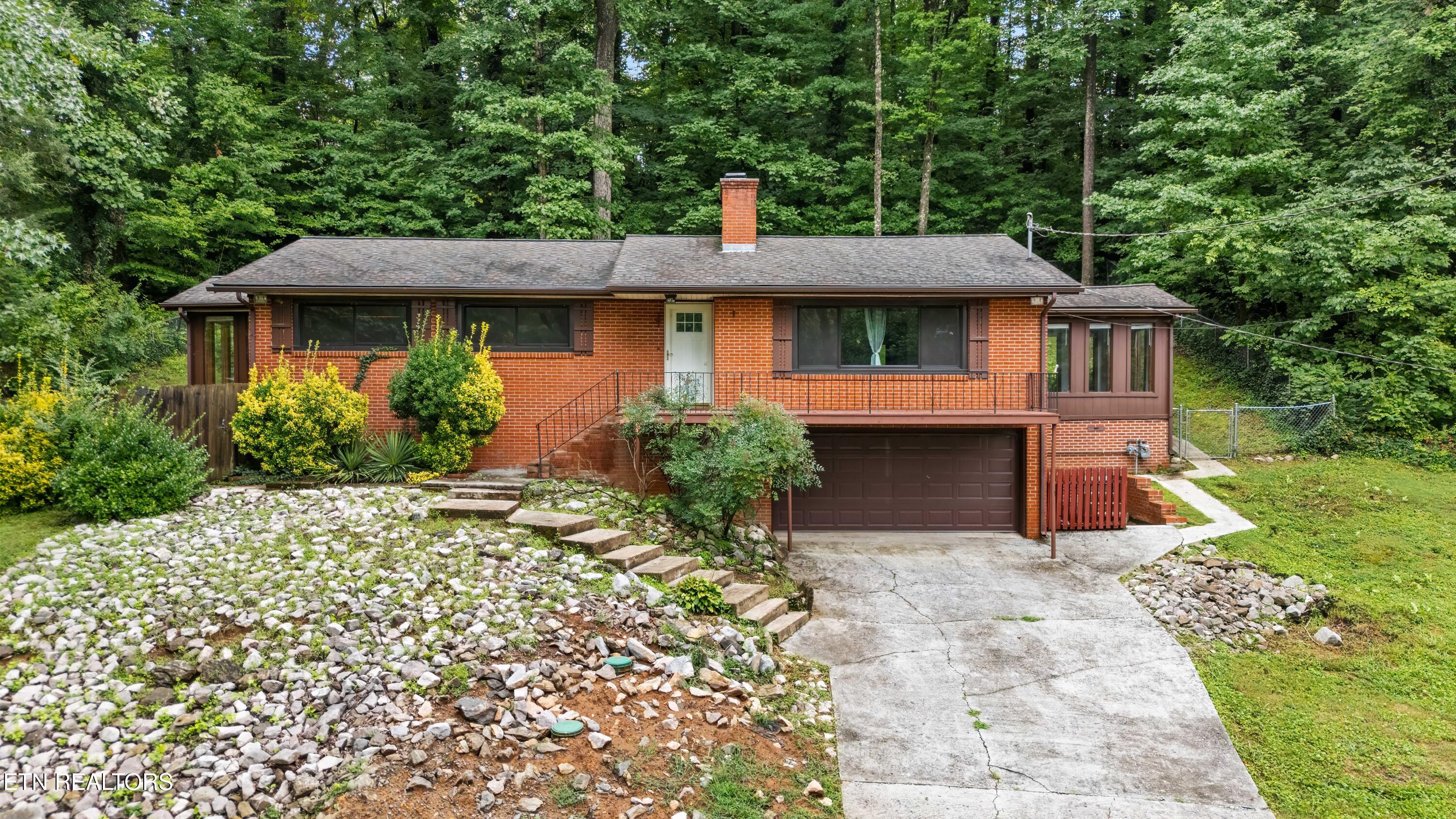 2618,2528 Shaler Lane Knoxville TN 37920