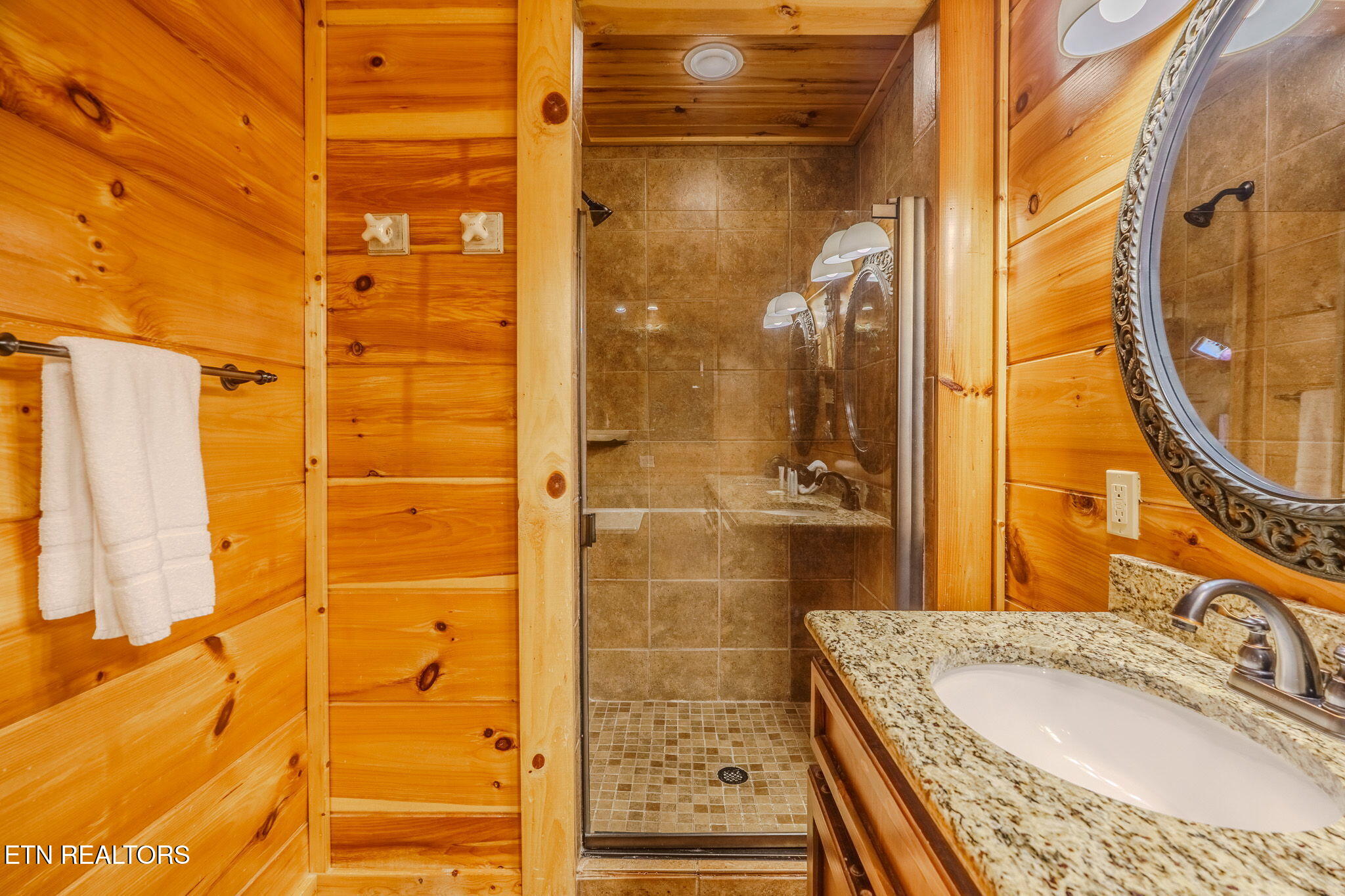 2453 Hackberry Drive Sevierville TN 37862