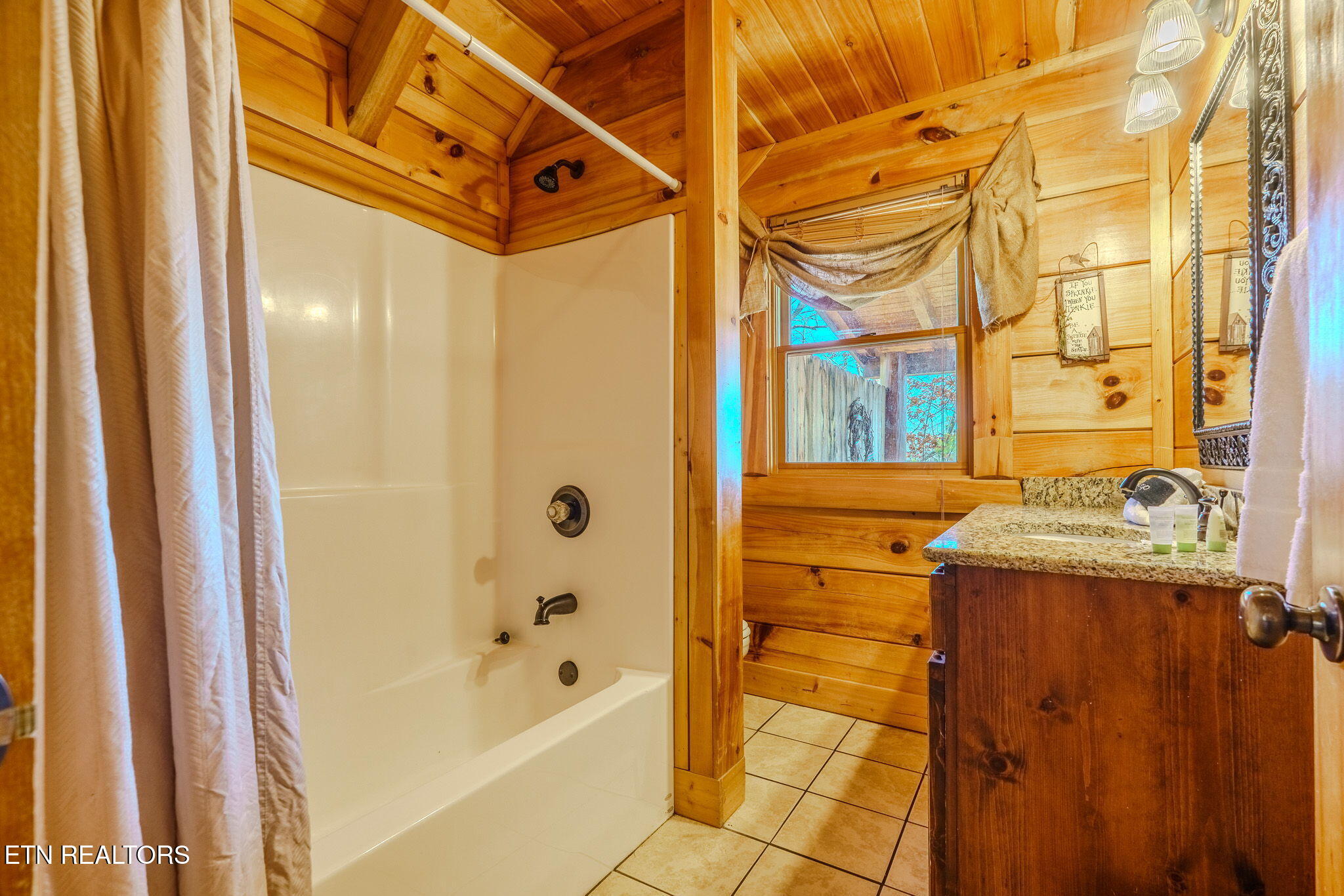 2453 Hackberry Drive Sevierville TN 37862