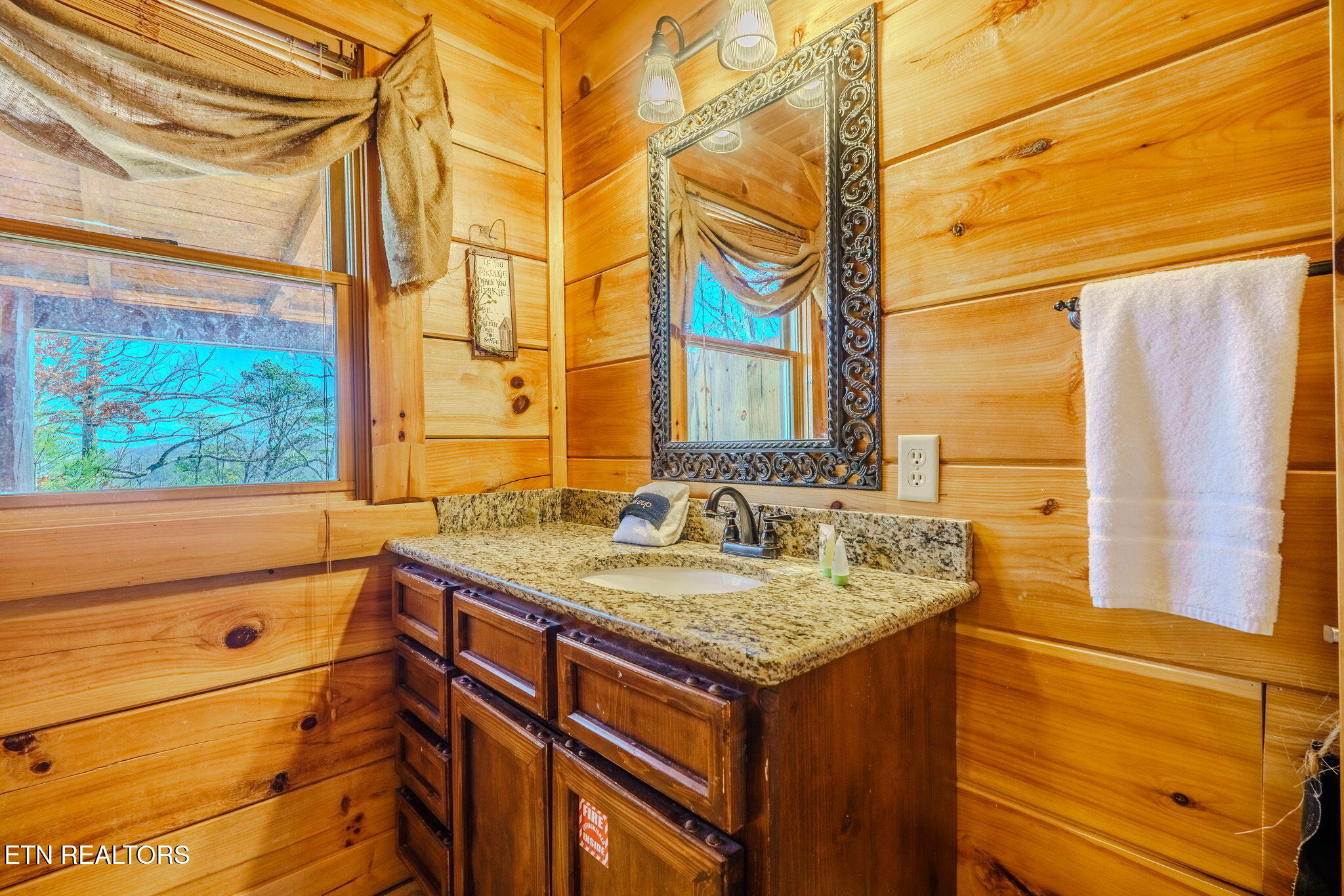 2453 Hackberry Drive Sevierville TN 37862
