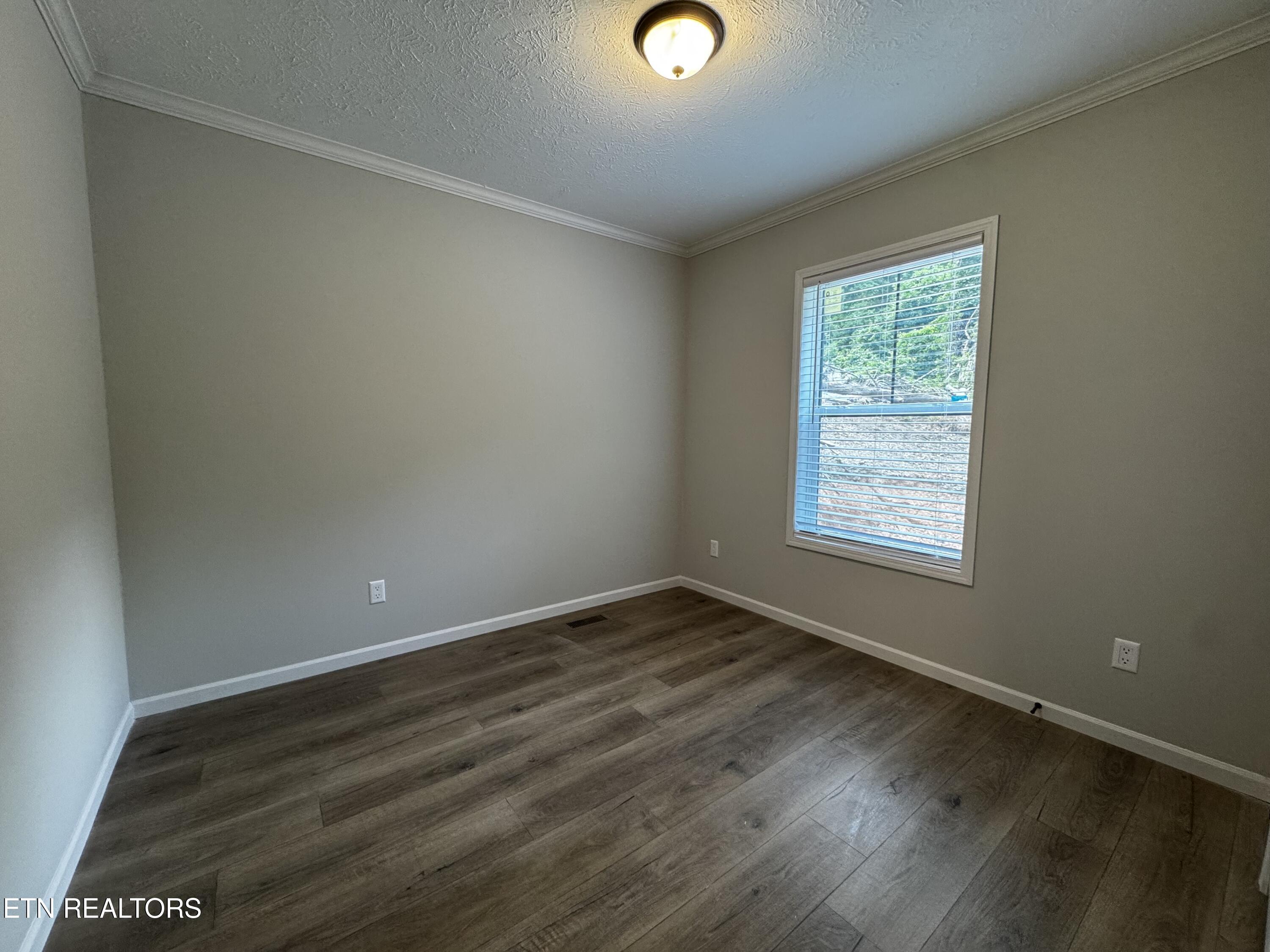 283 Farmer Hollow Road Clinton TN 37716