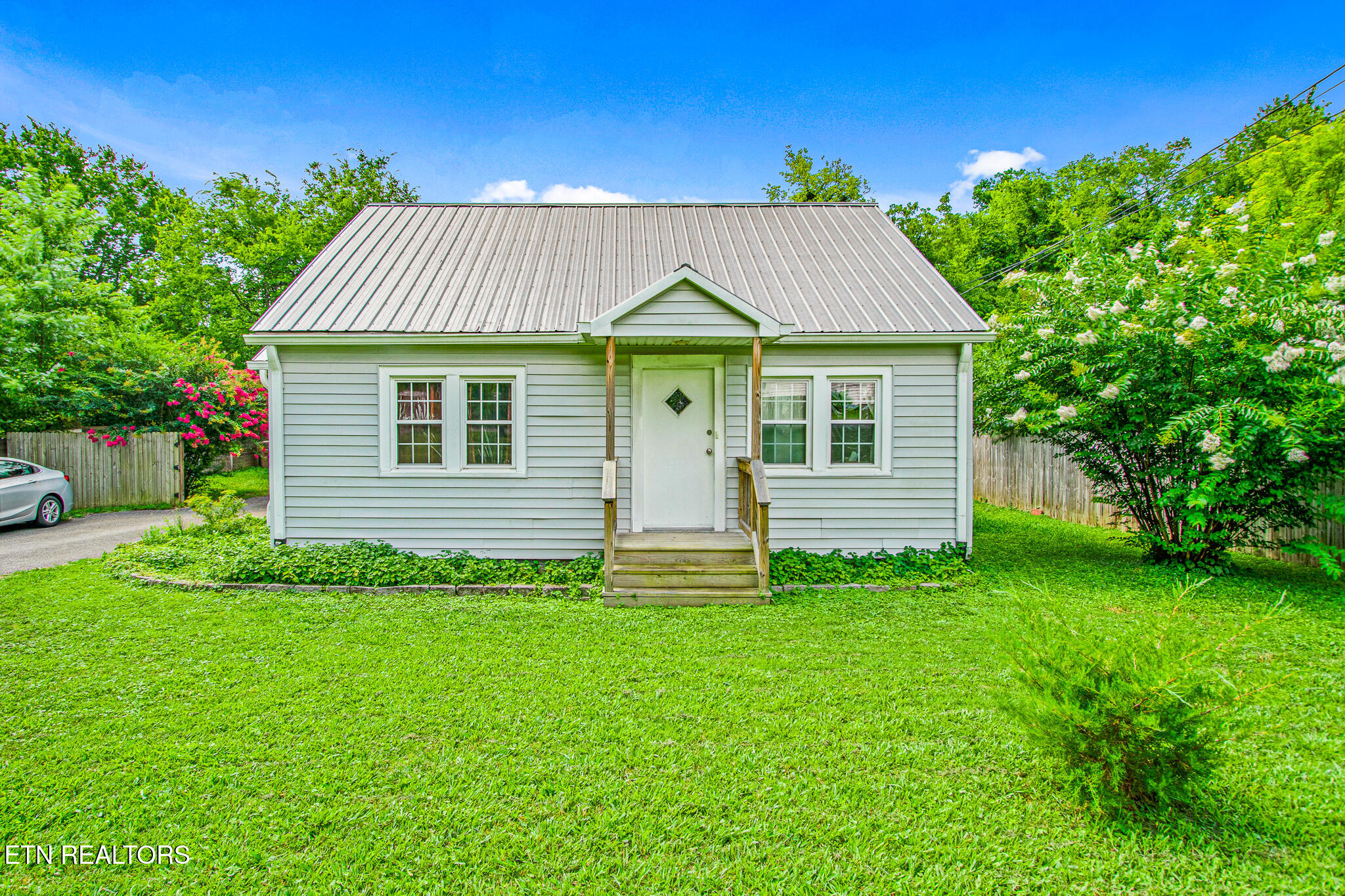 2404 Cedar Lane Knoxville TN 37918