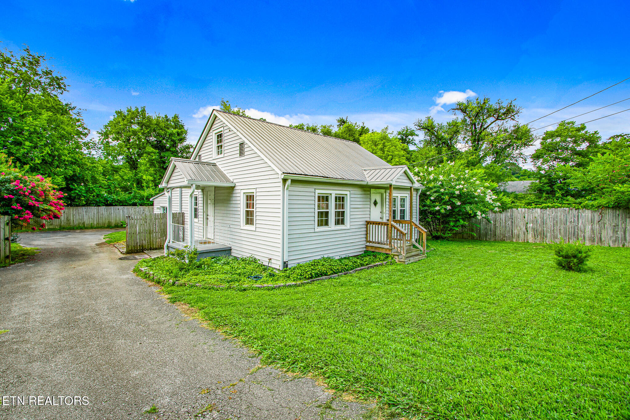 2404 Cedar Lane Knoxville TN 37918
