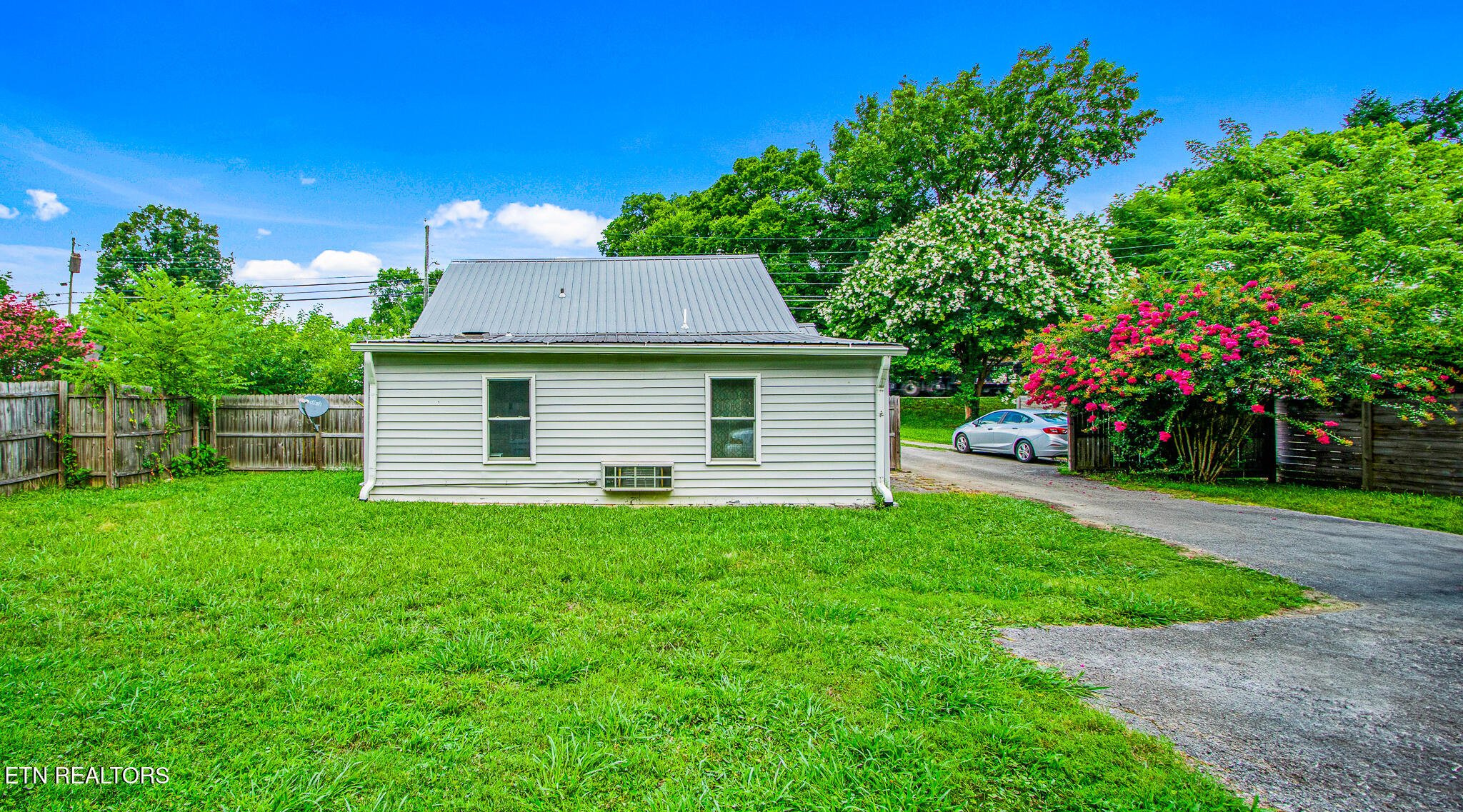 2404 Cedar Lane Knoxville TN 37918
