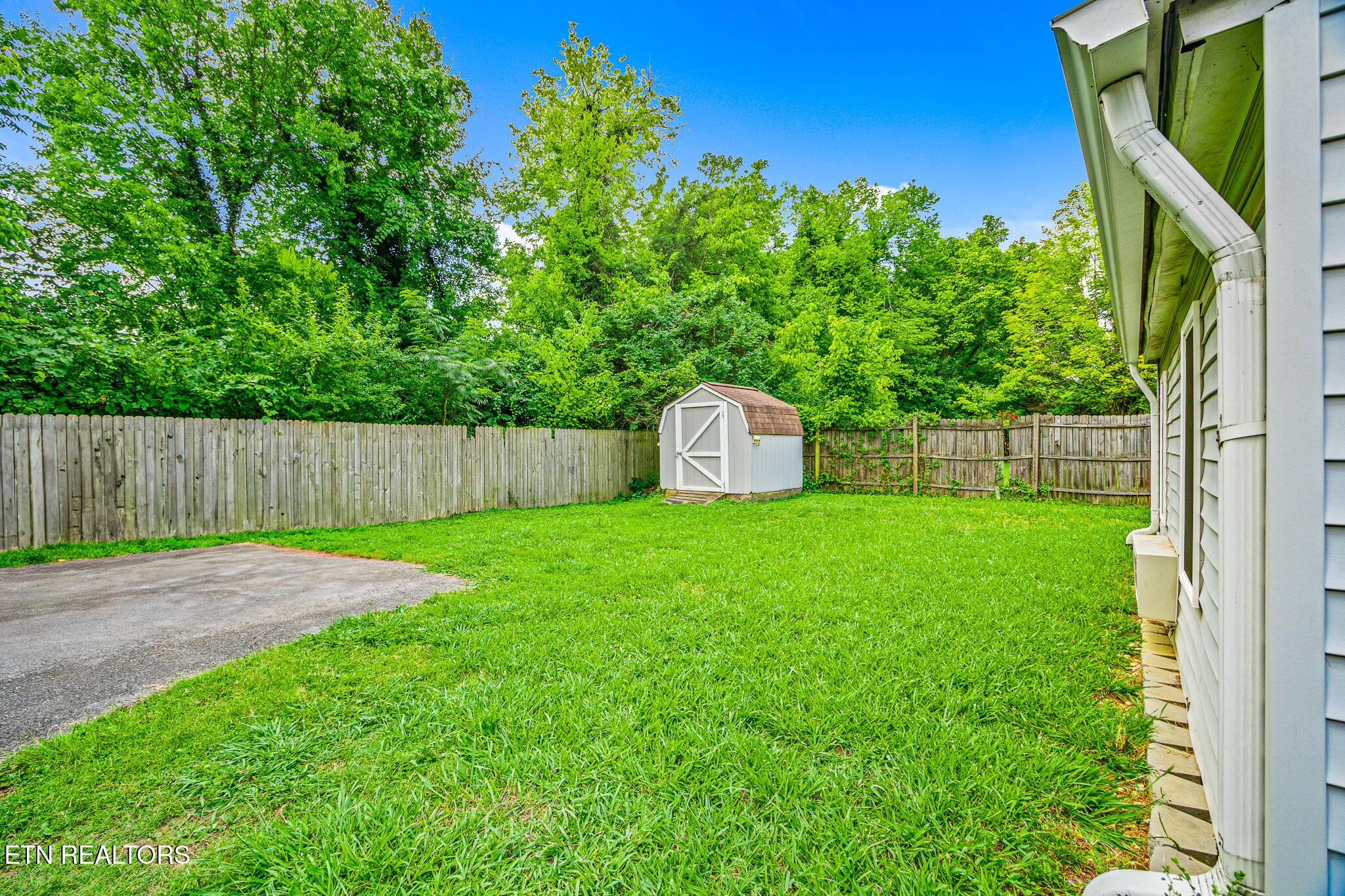 2404 Cedar Lane Knoxville TN 37918