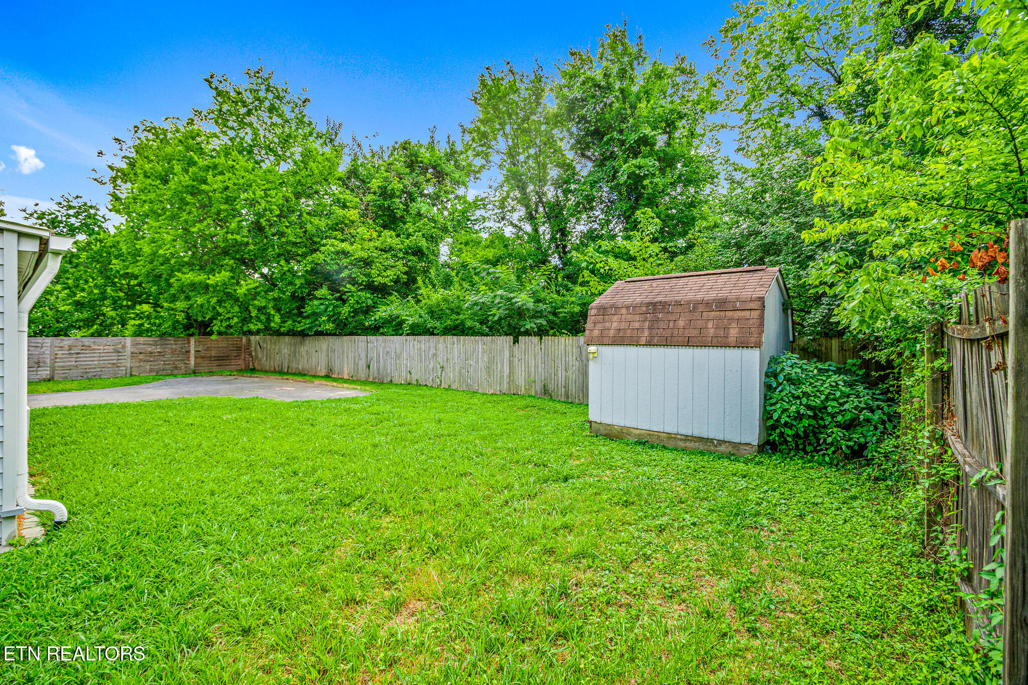 2404 Cedar Lane Knoxville TN 37918