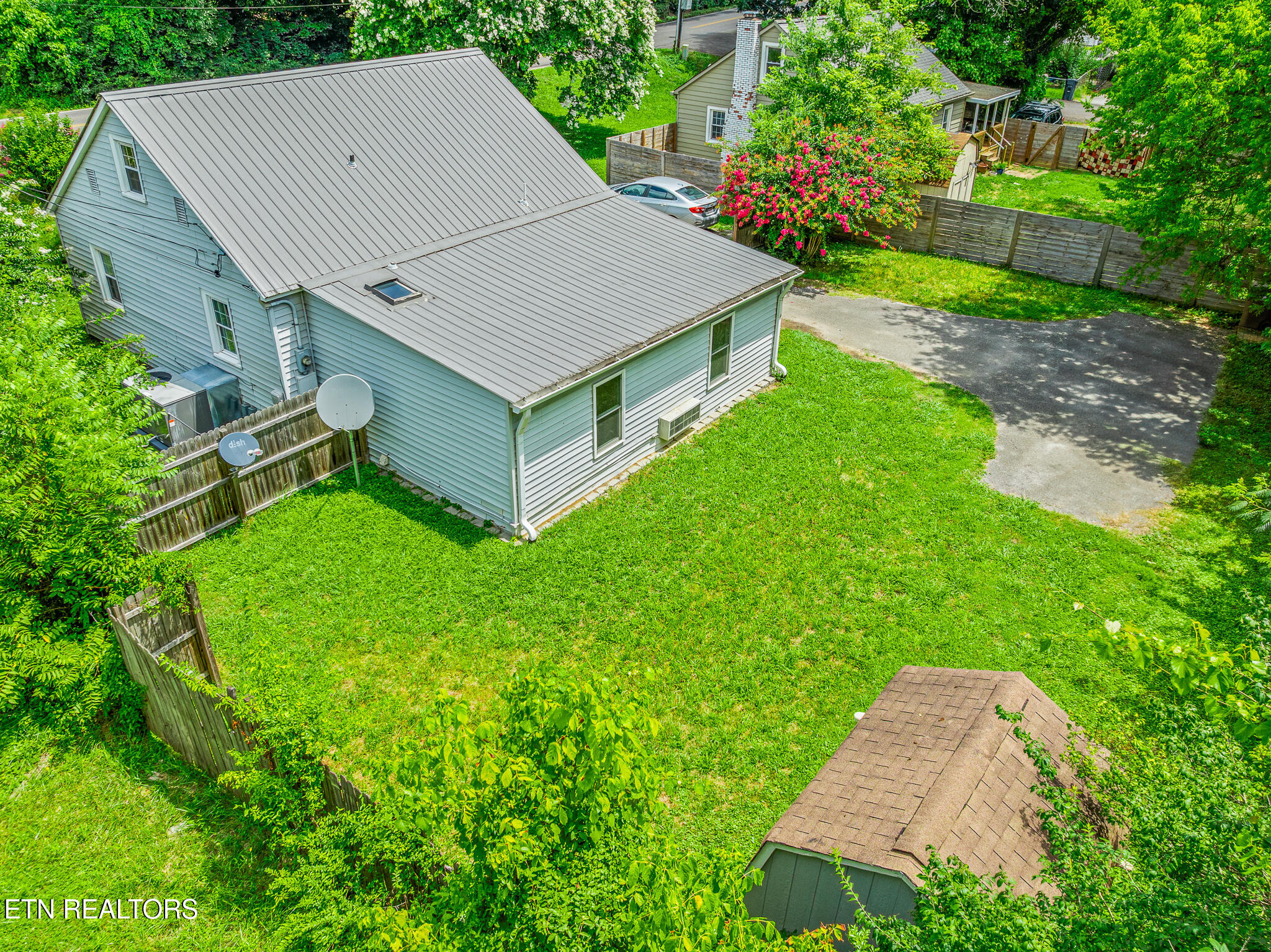 2404 Cedar Lane Knoxville TN 37918
