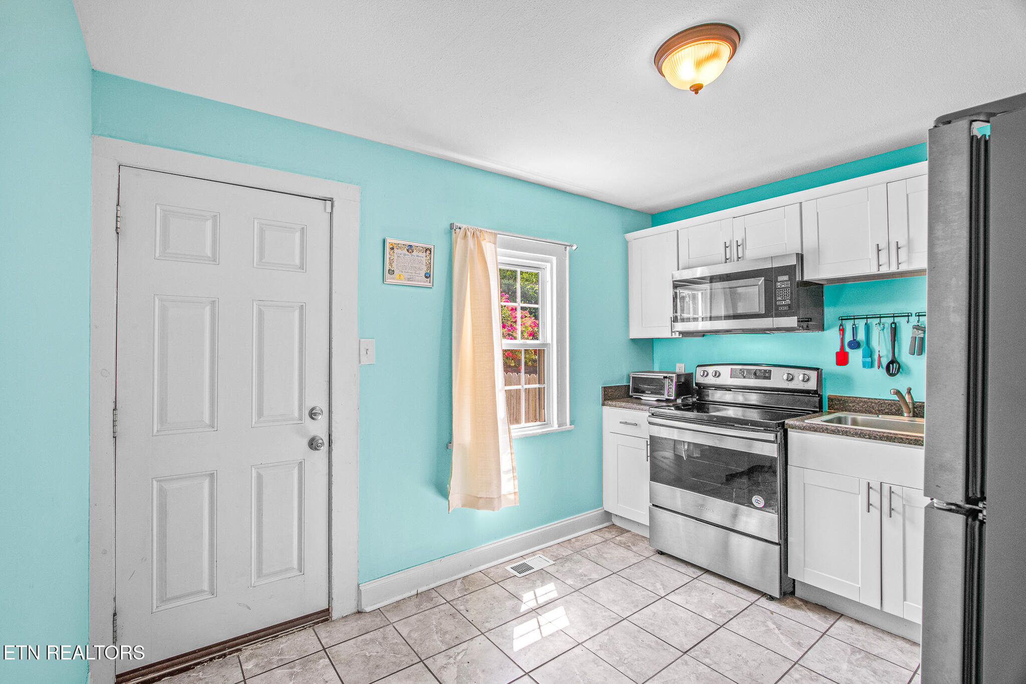 2404 Cedar Lane Knoxville TN 37918