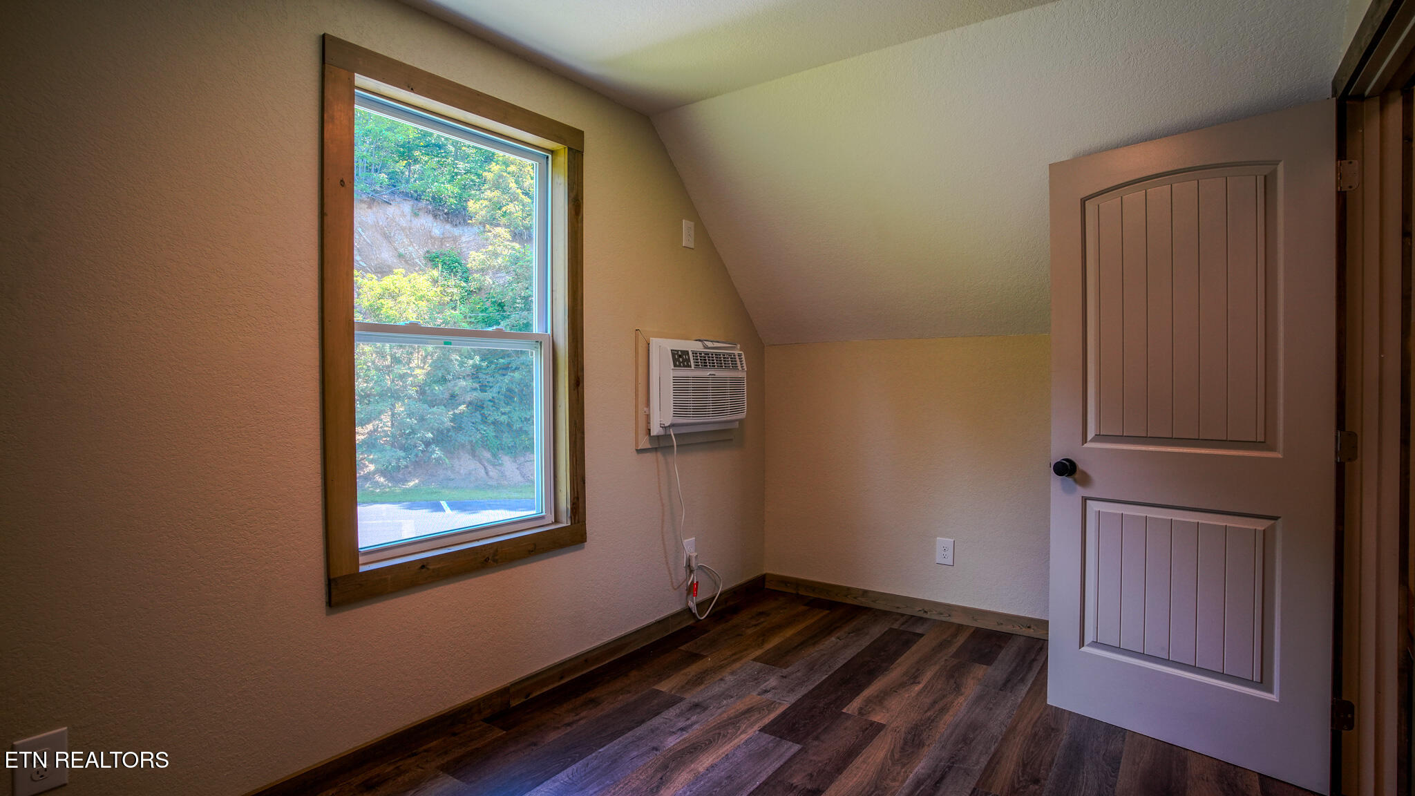 1081 Cove Road Sevierville TN 37876