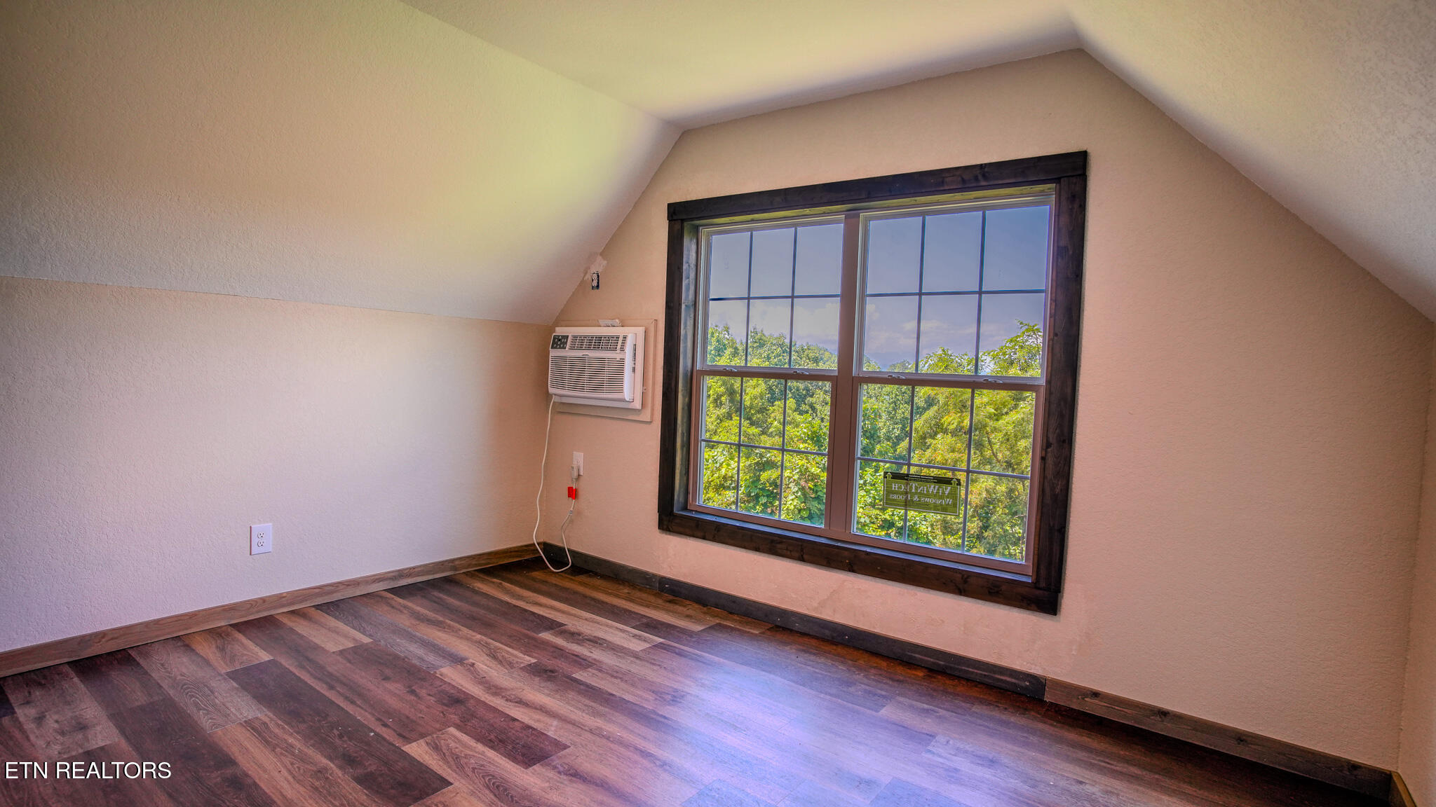 1081 Cove Road Sevierville TN 37876