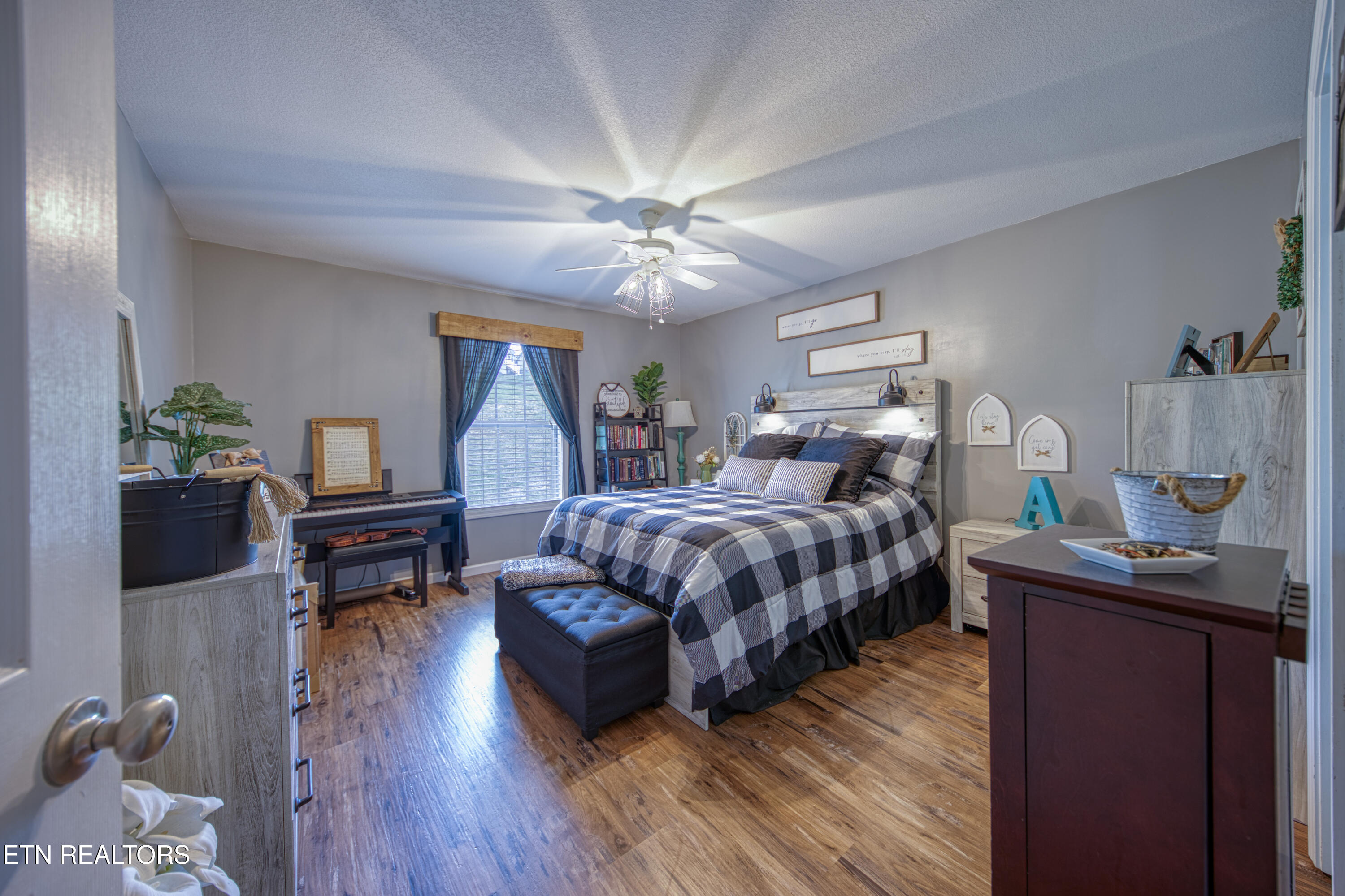 1103 Earnhardt Lane Lafollette TN 37766