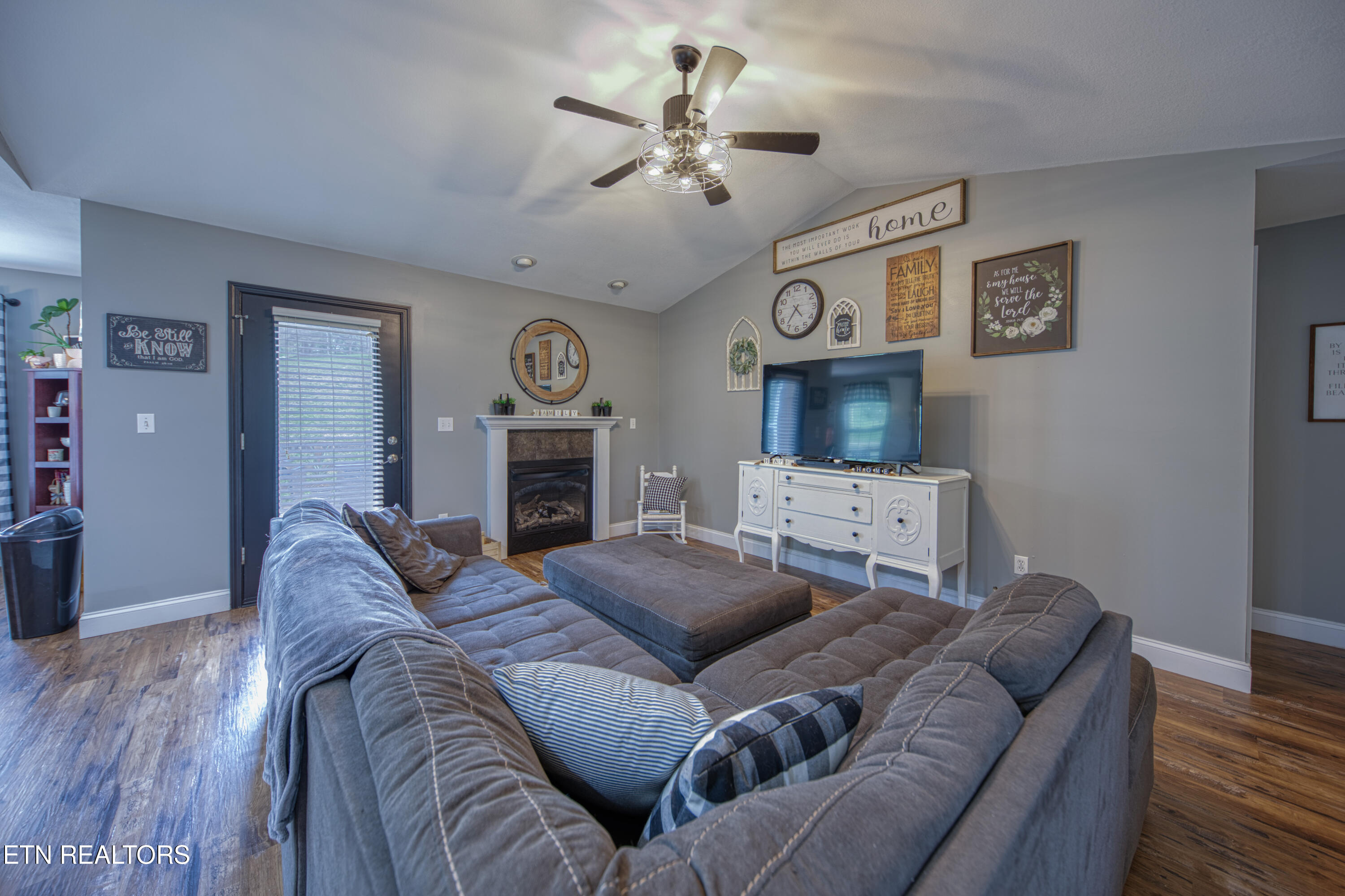 1103 Earnhardt Lane Lafollette TN 37766