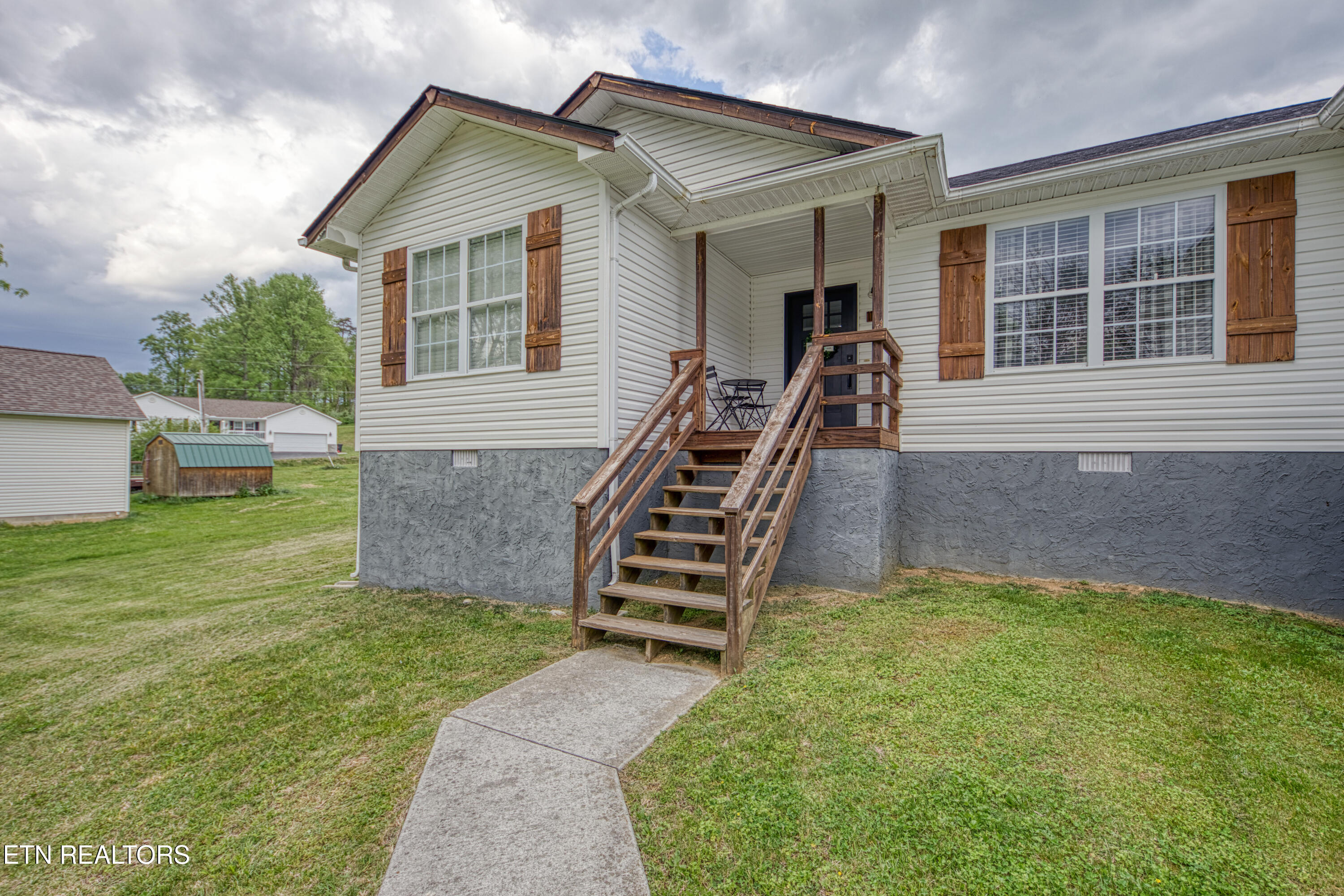 1103 Earnhardt Lane Lafollette TN 37766